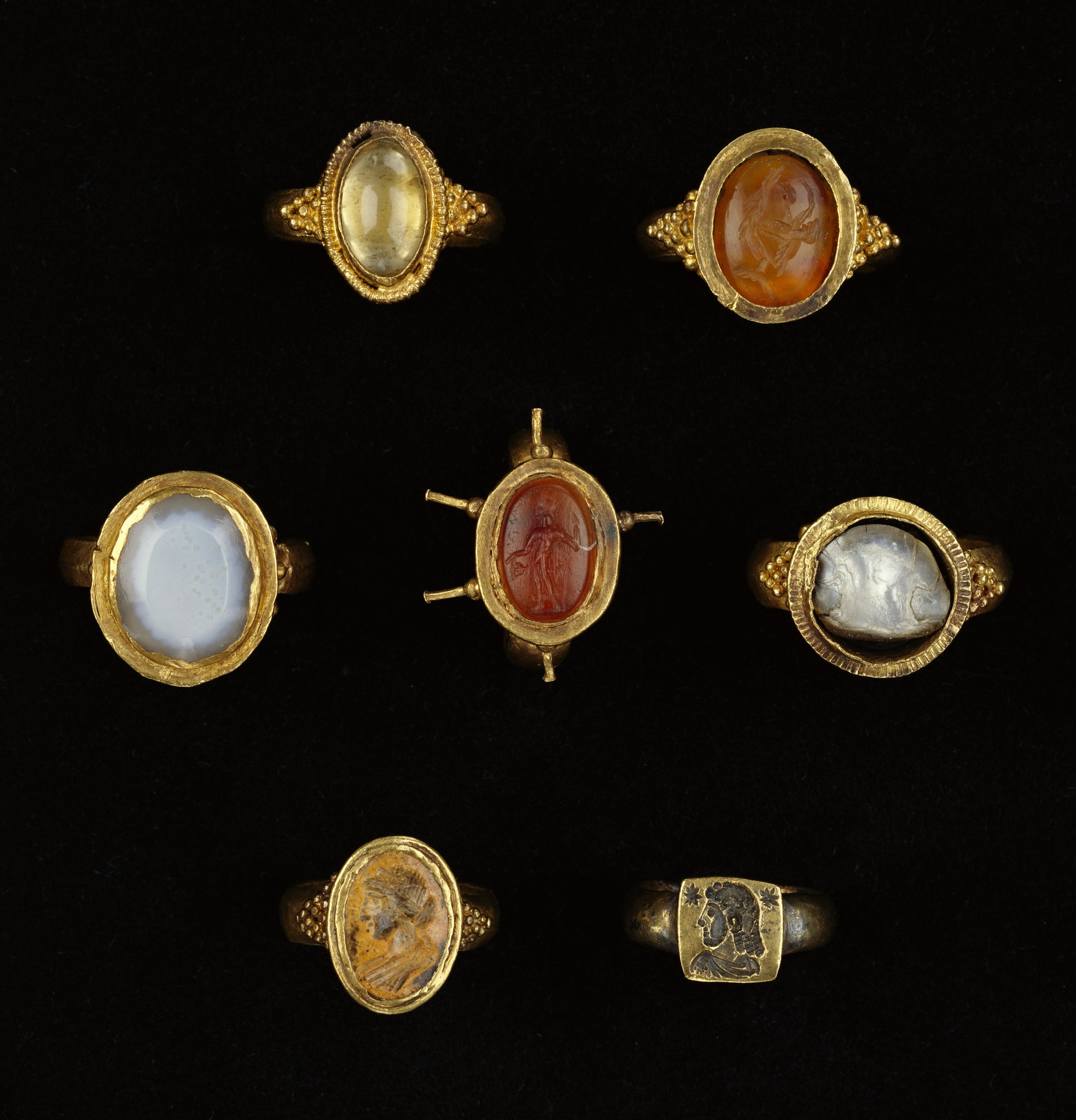 Set of a seven roman rings, Roman Empire 250400 AD[1967x2048] r