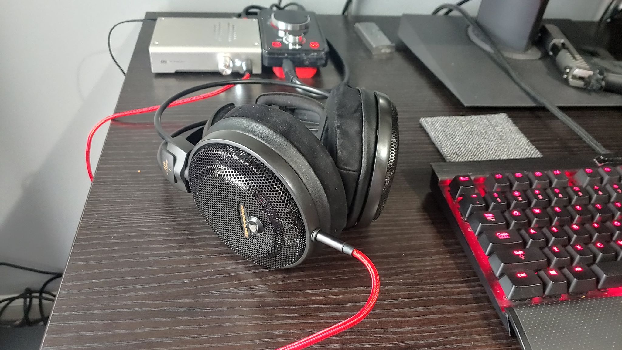 AudioTechnica ATHAD900X Detachable Cable headphones