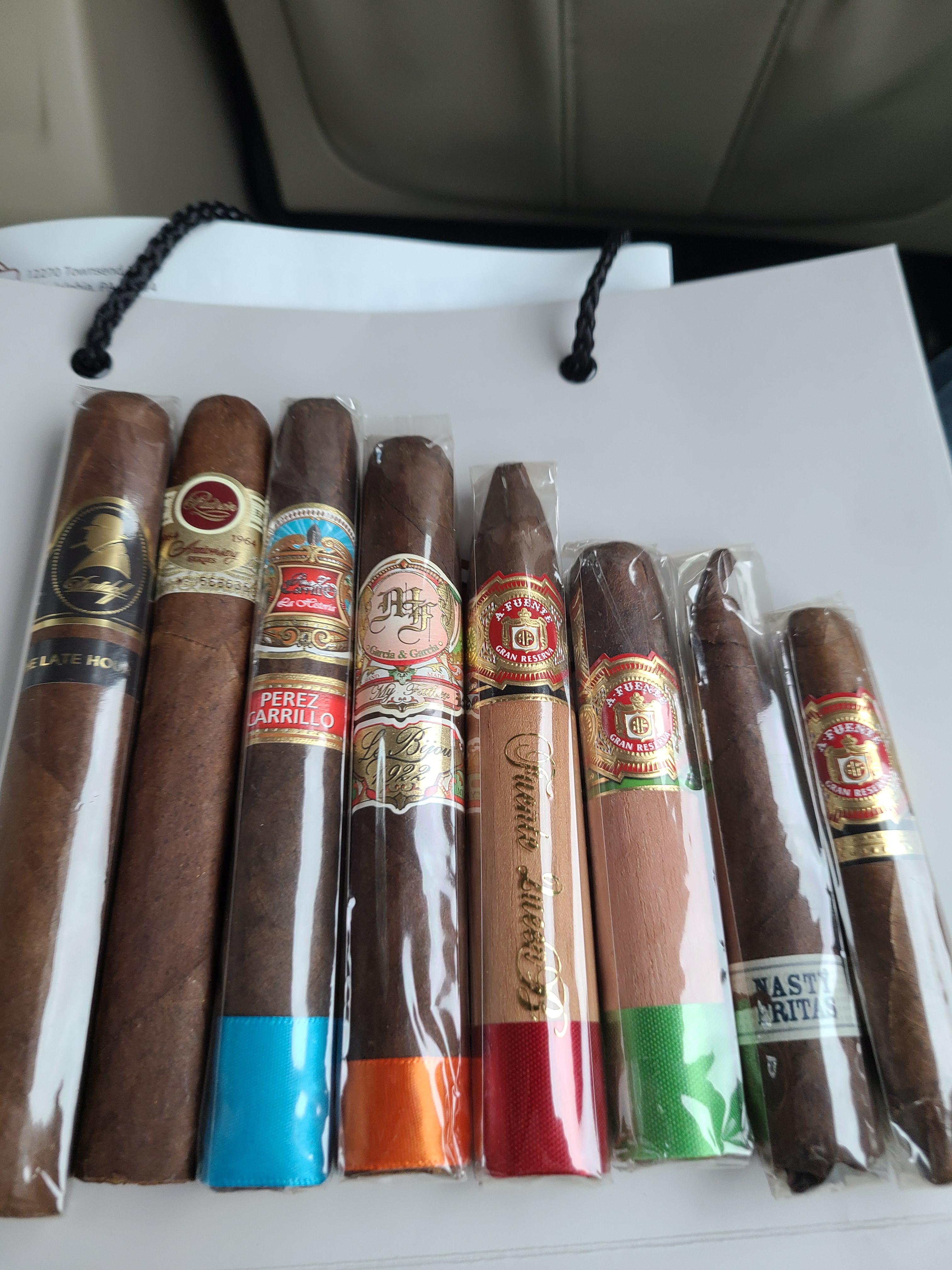Big cigar haul from Holt's. All new for me! r/cigars