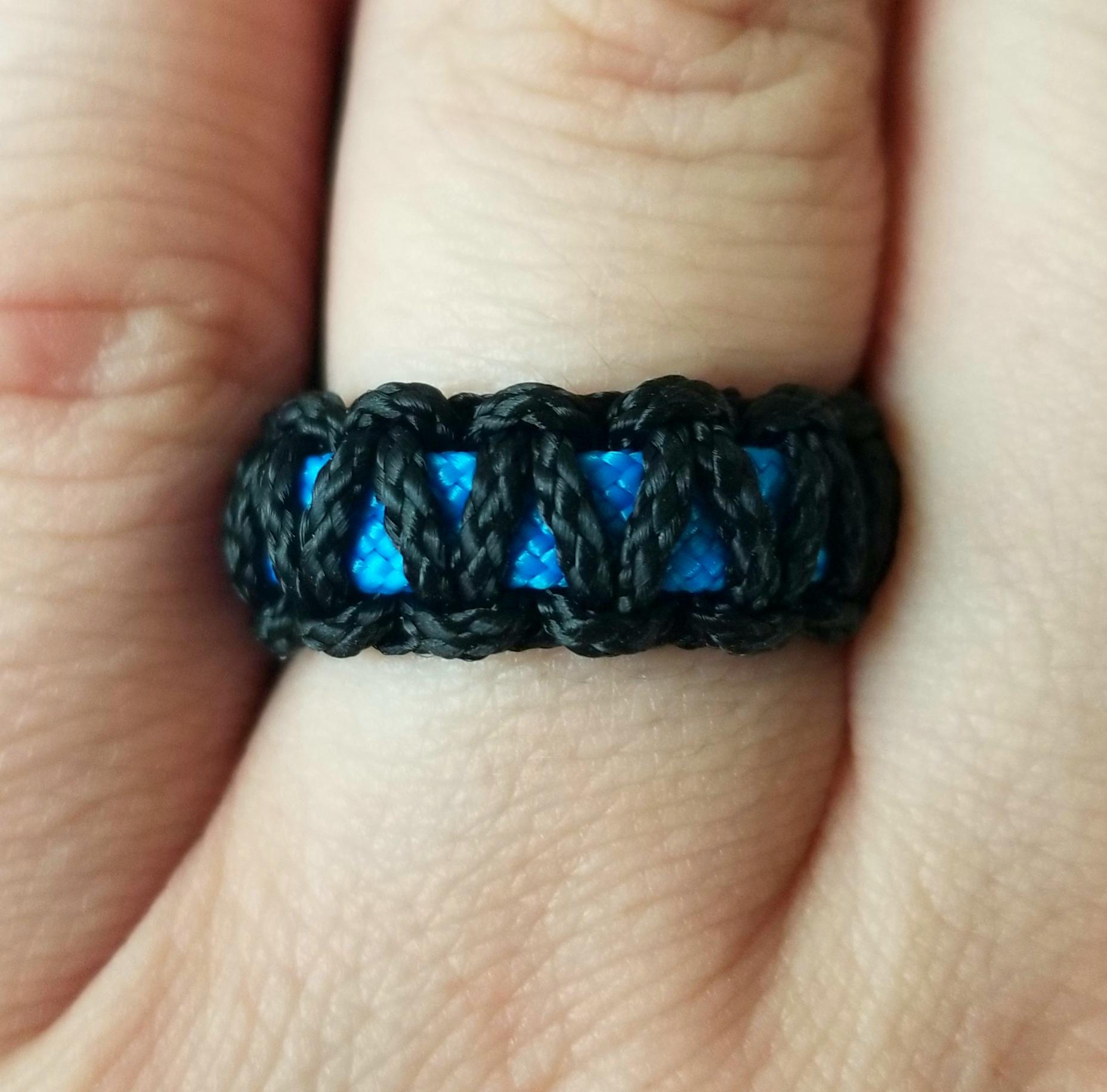 Paracord is great for making rings! r/paracord
