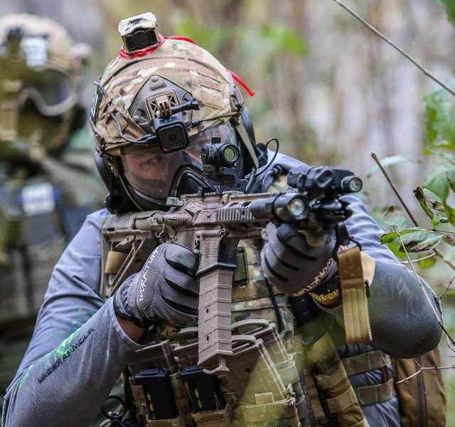 Nice pic of me at Ultimate paintball near Guelph, ON r/magfed