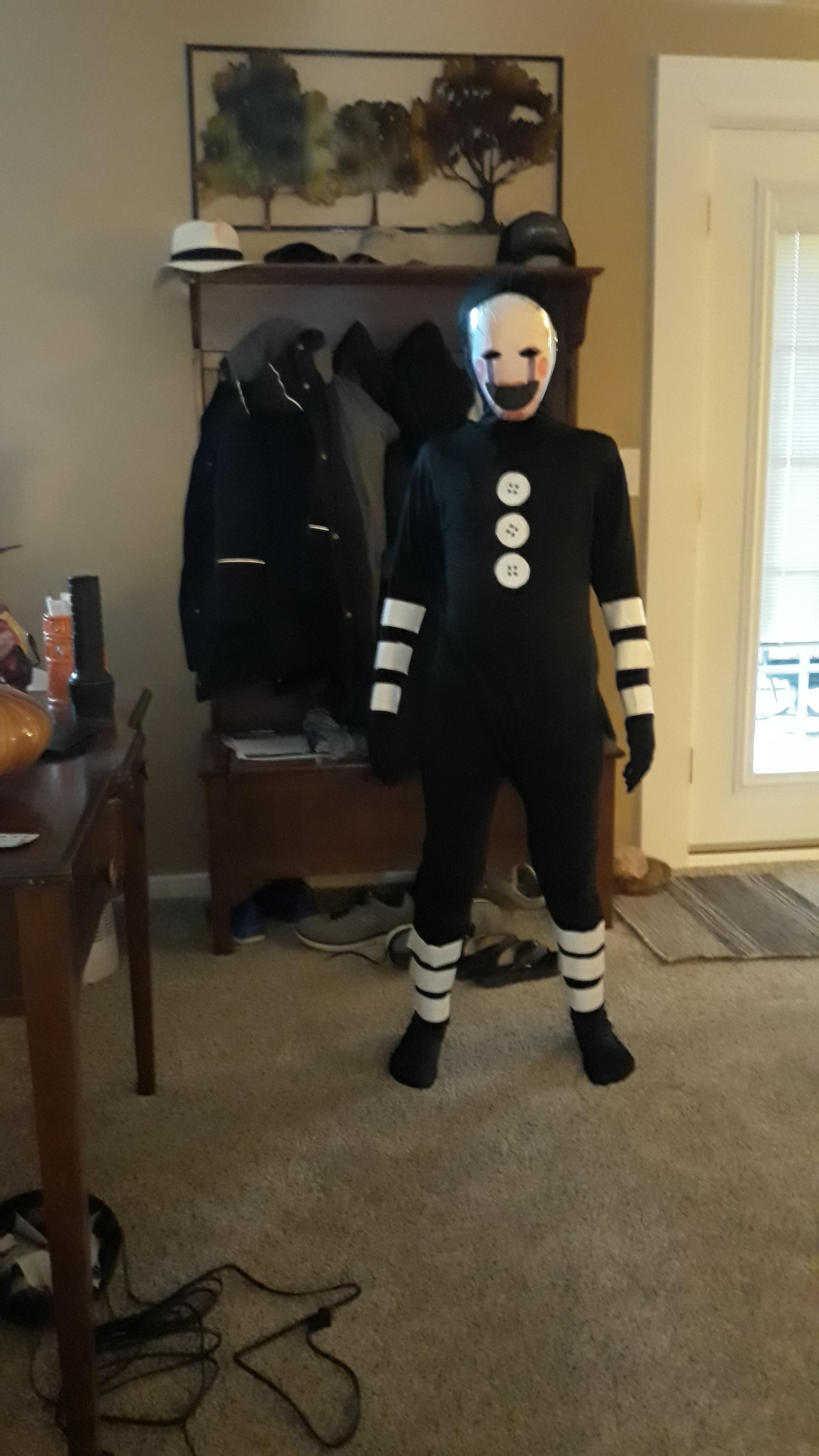 My Halloween costume, hope you enjoy! r/fivenightsatfreddys