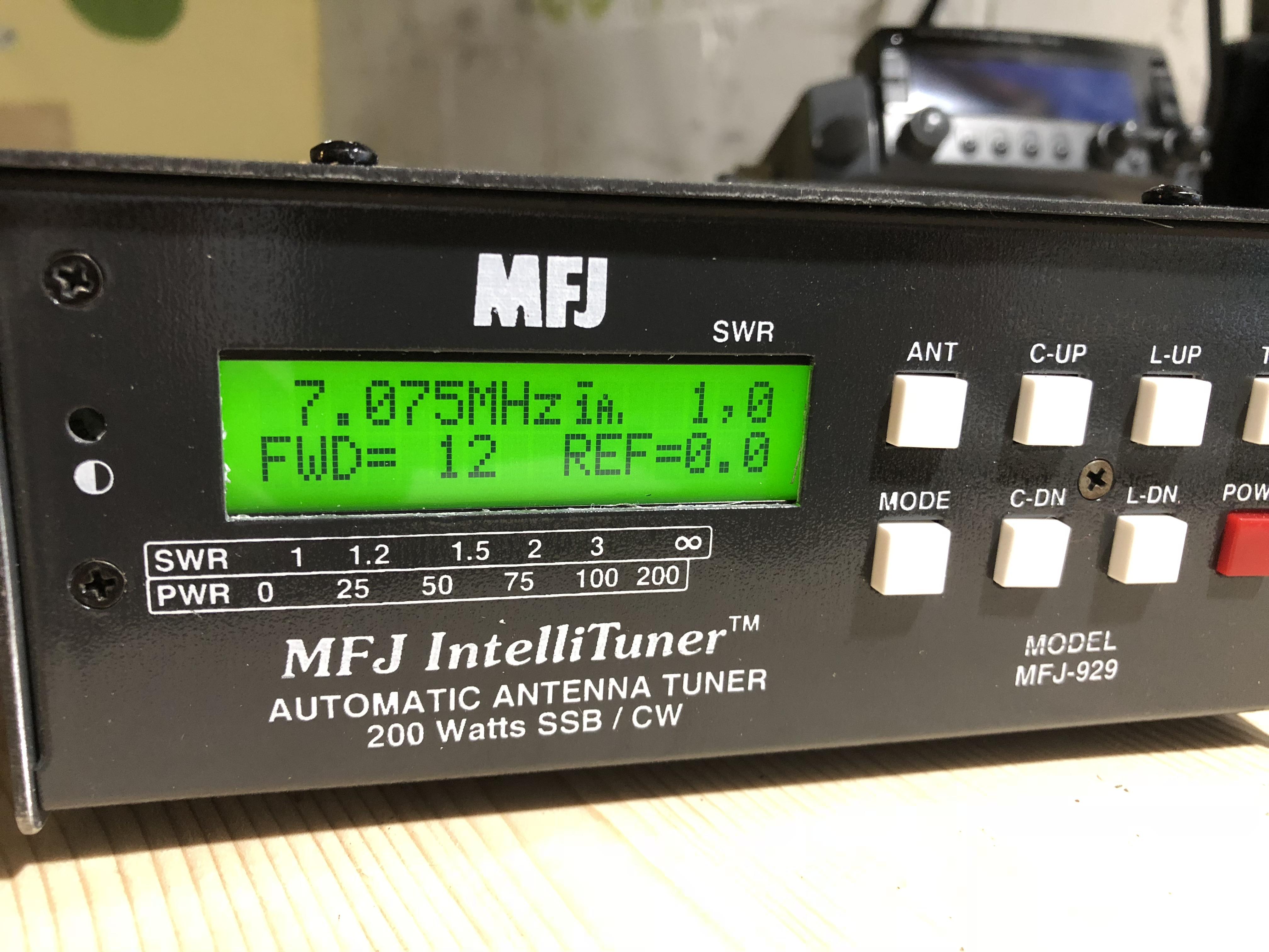 Radio set to 40W - FWD: 14W SWR: 1.0 - on 40M it shows close to 40W : r