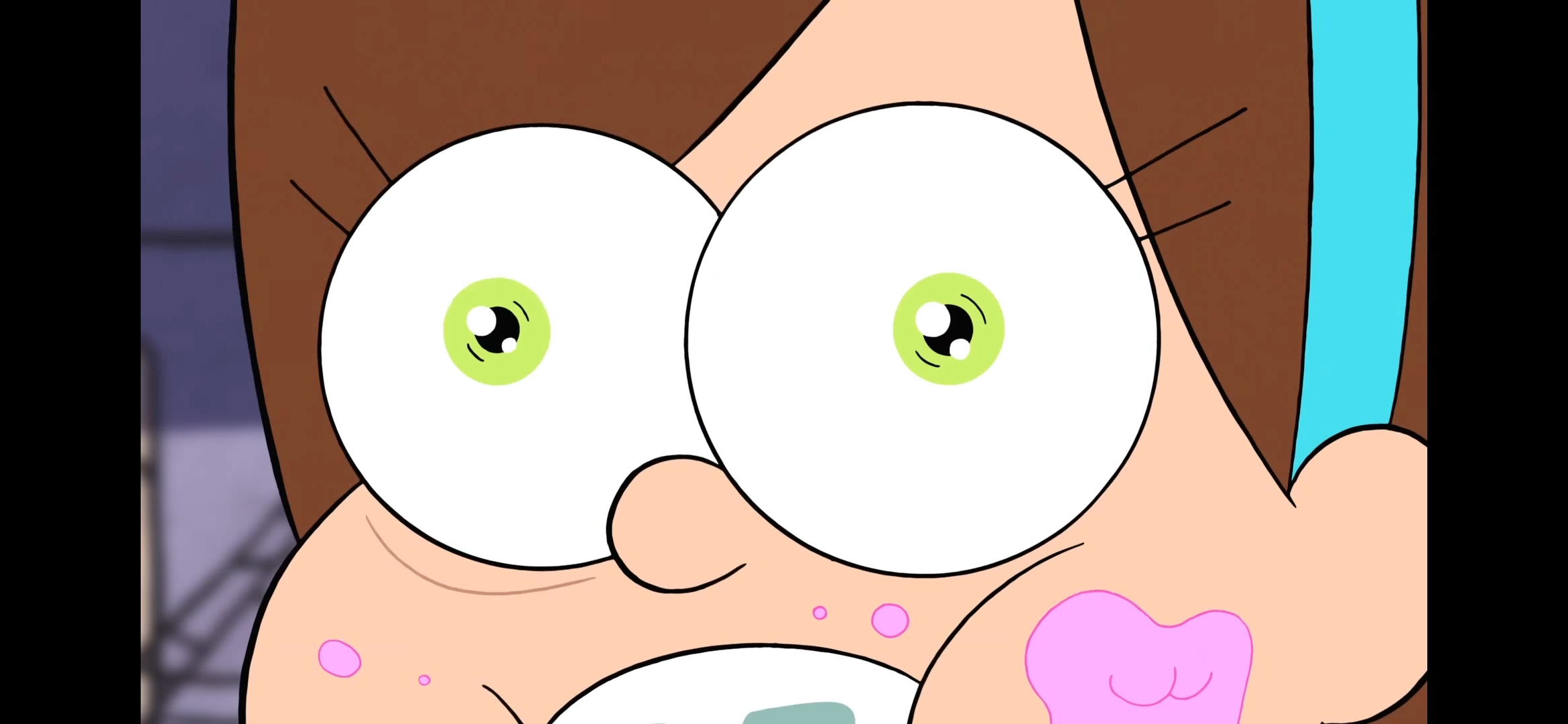 So does Mabel have natural green eyes or is this just the side effect