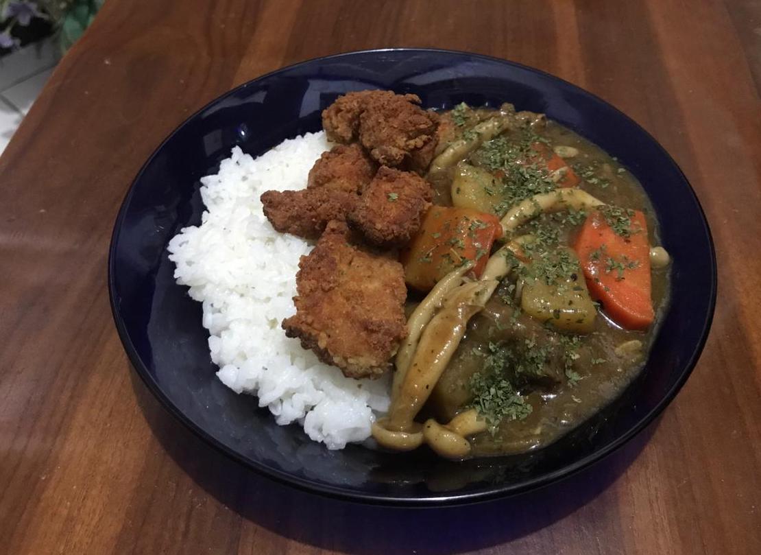 [homemade] Japanese curry rice with fried chicken strips r/food