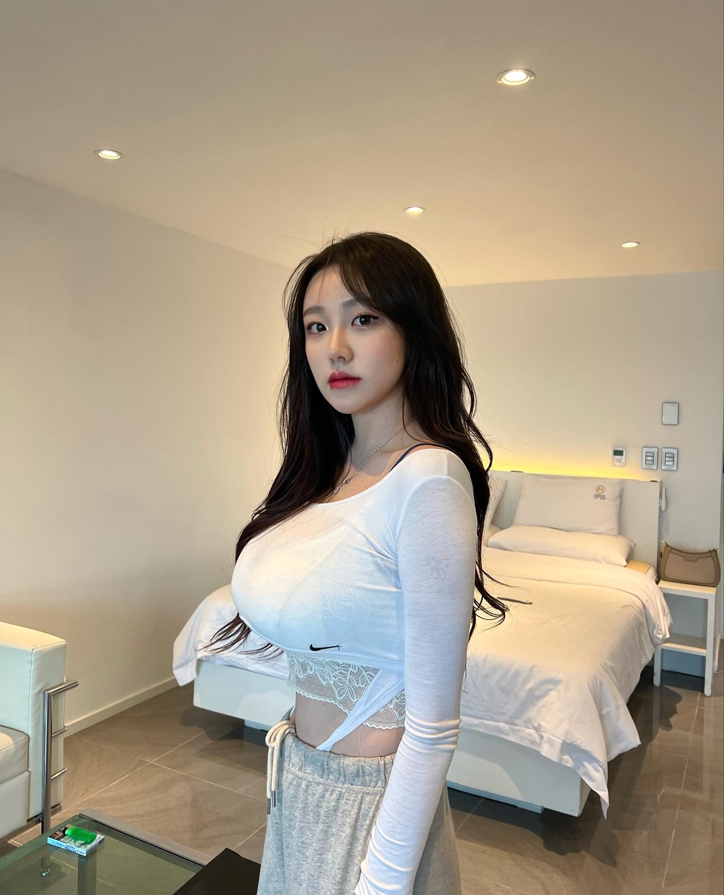Busty korean girl r/prettyasiangirls