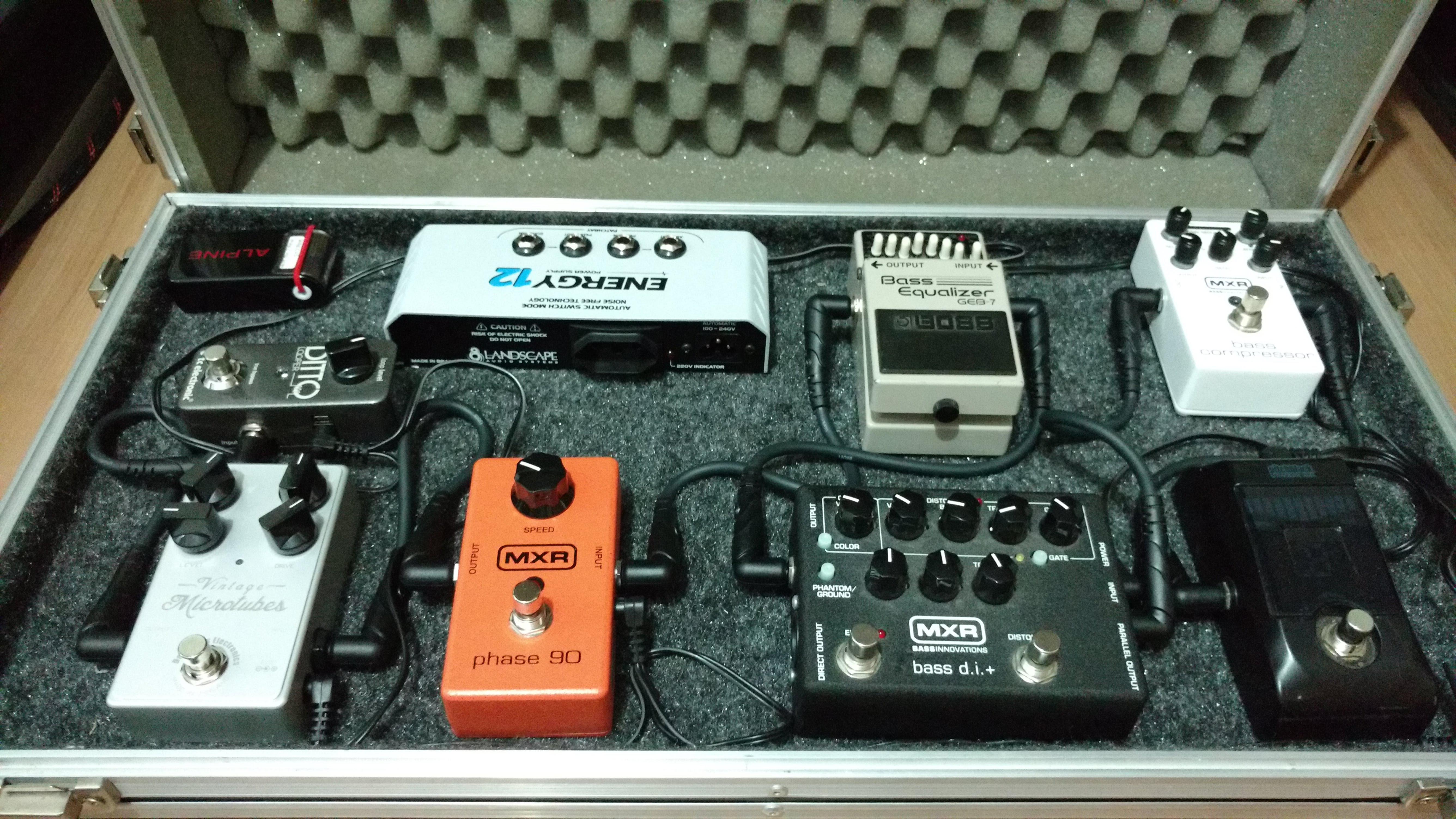 My 7 bass pedals board, hope you enjoy! Darkglass Microtubes was the