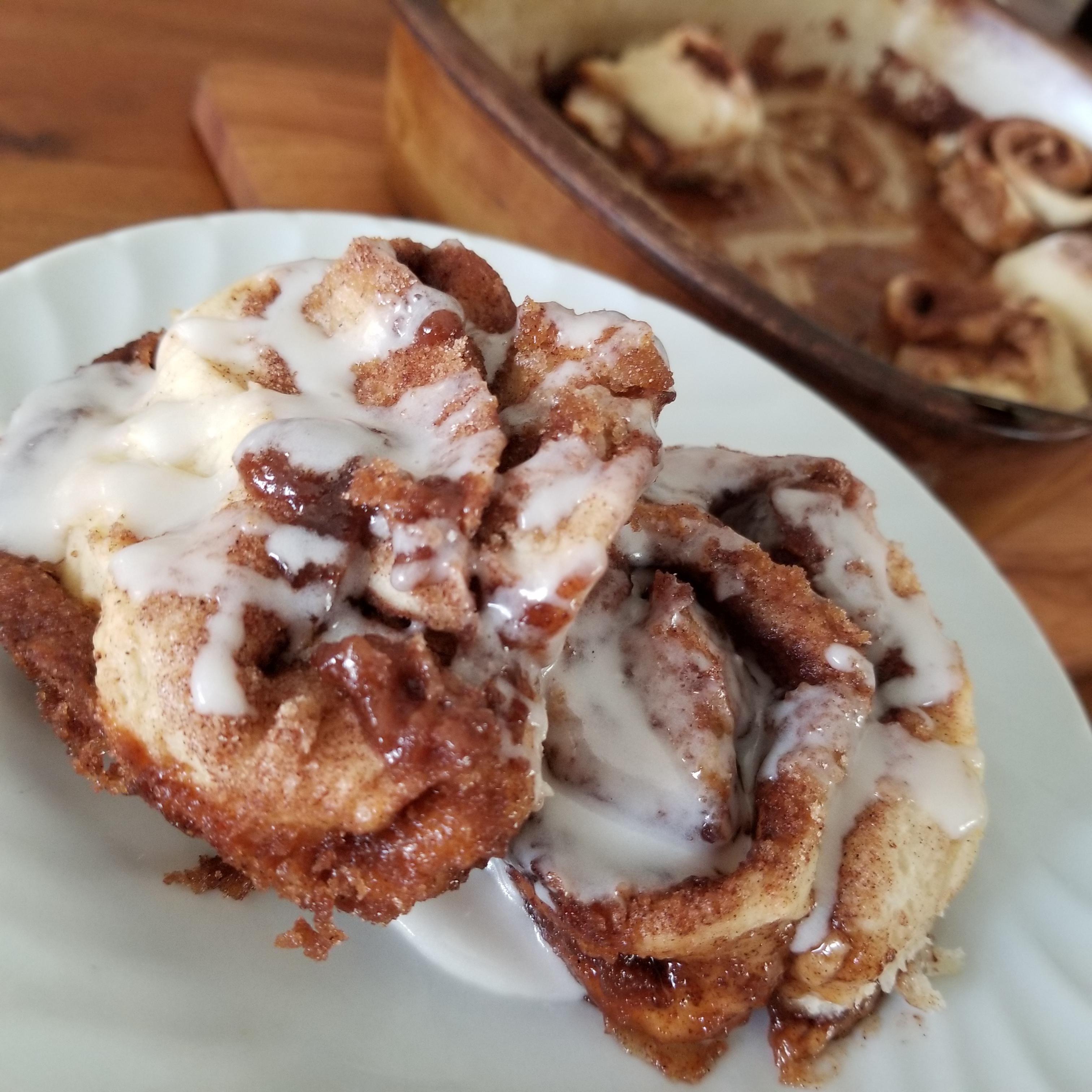 Quick Cinnamon Rolls (45 mins, including baking) r/veganrecipes