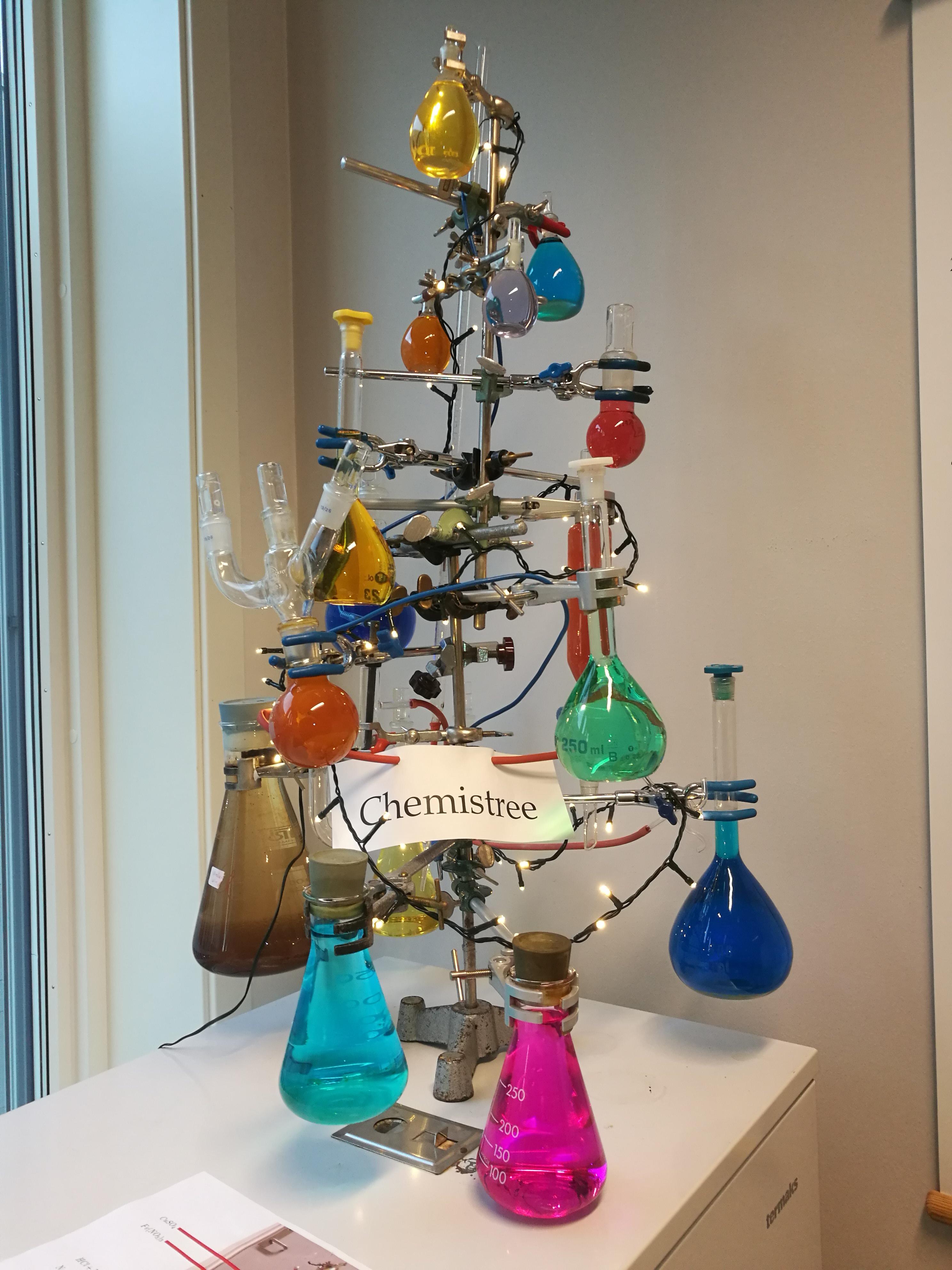 Chemist decorating for Christmas r/pics
