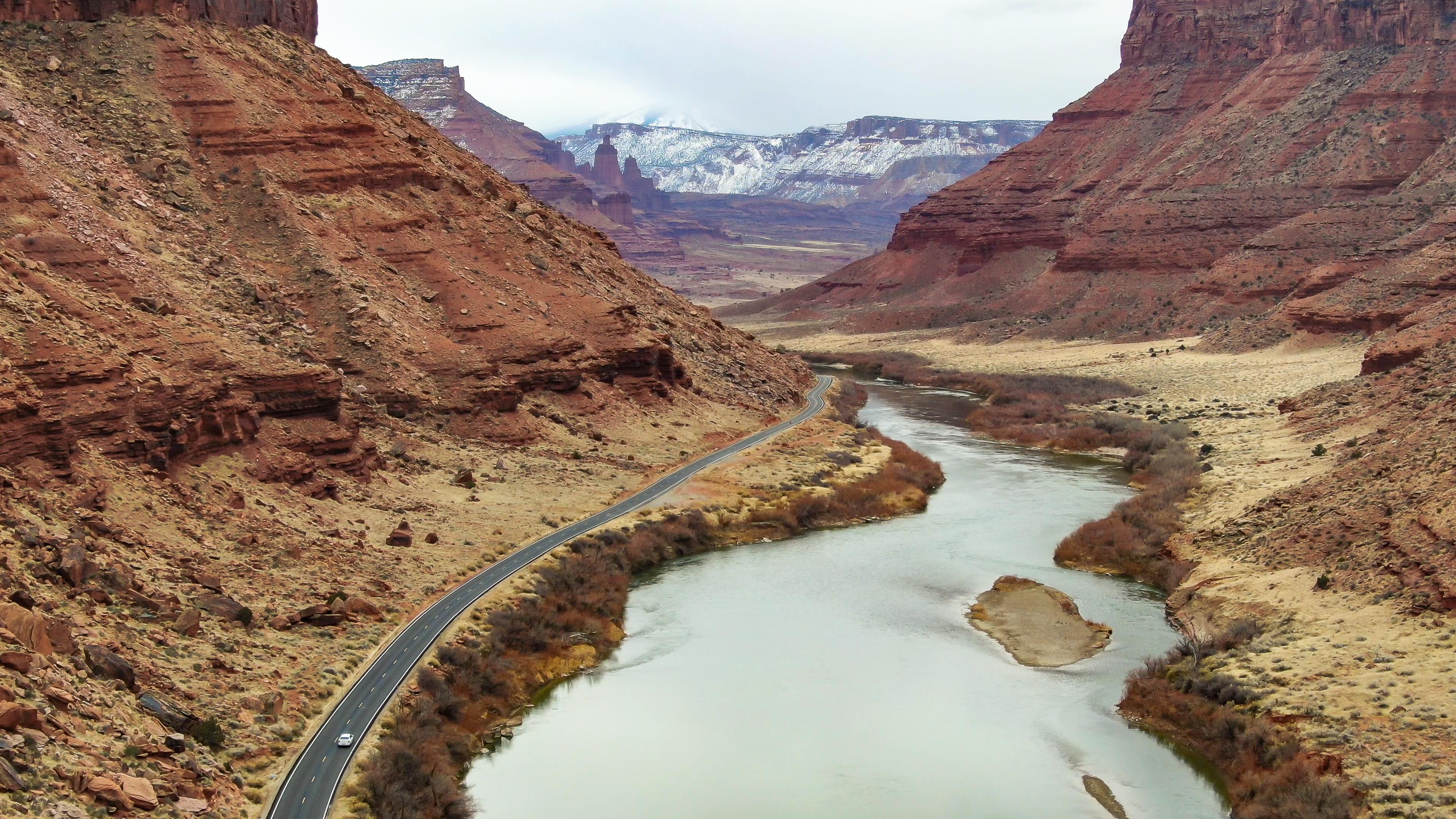 The Colorado River near Moab, Utah [OC] [3840x2460] r/AerialPorn