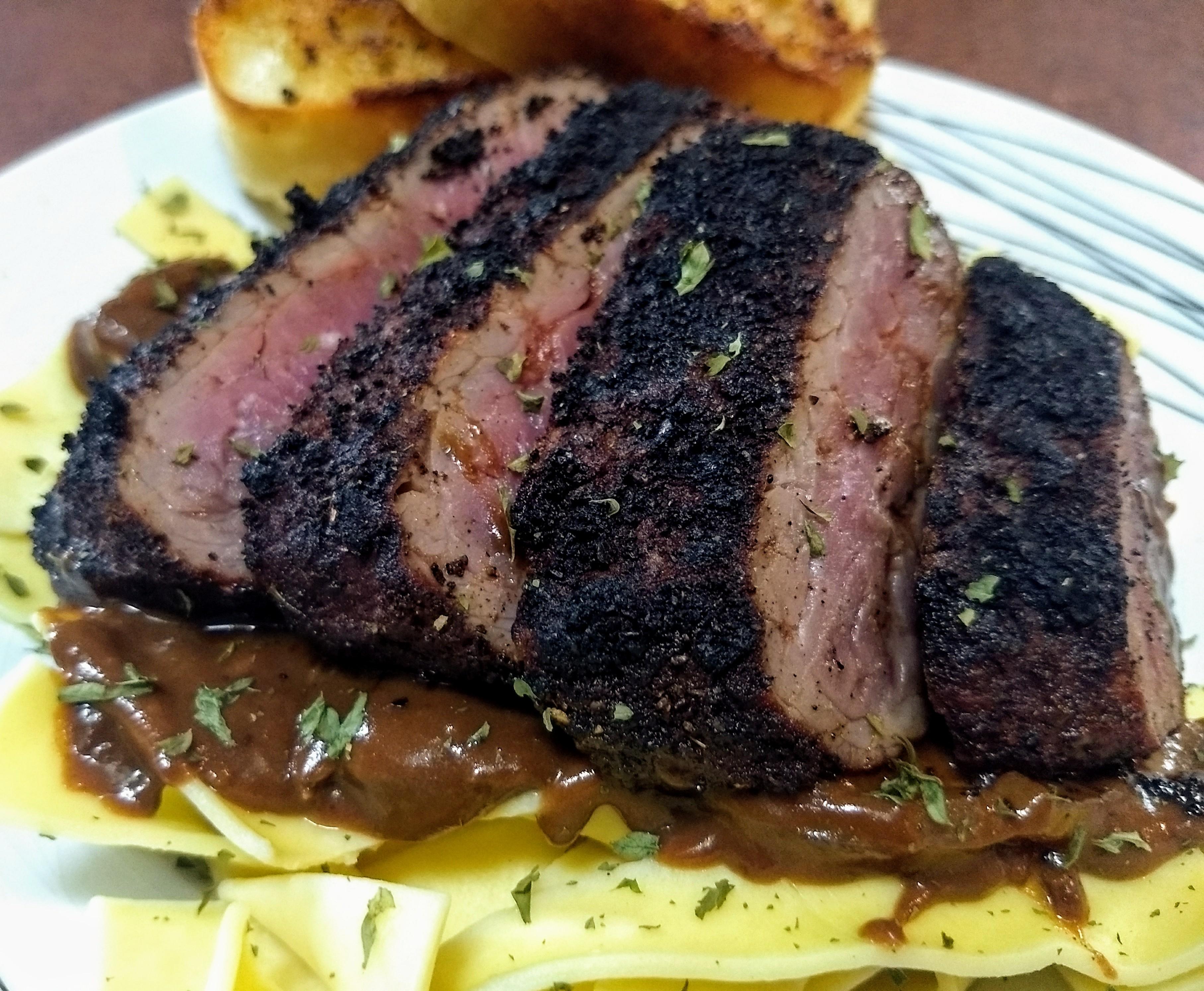 [Homemade] Skirt steak with merlot sauce over egg noodles r/food