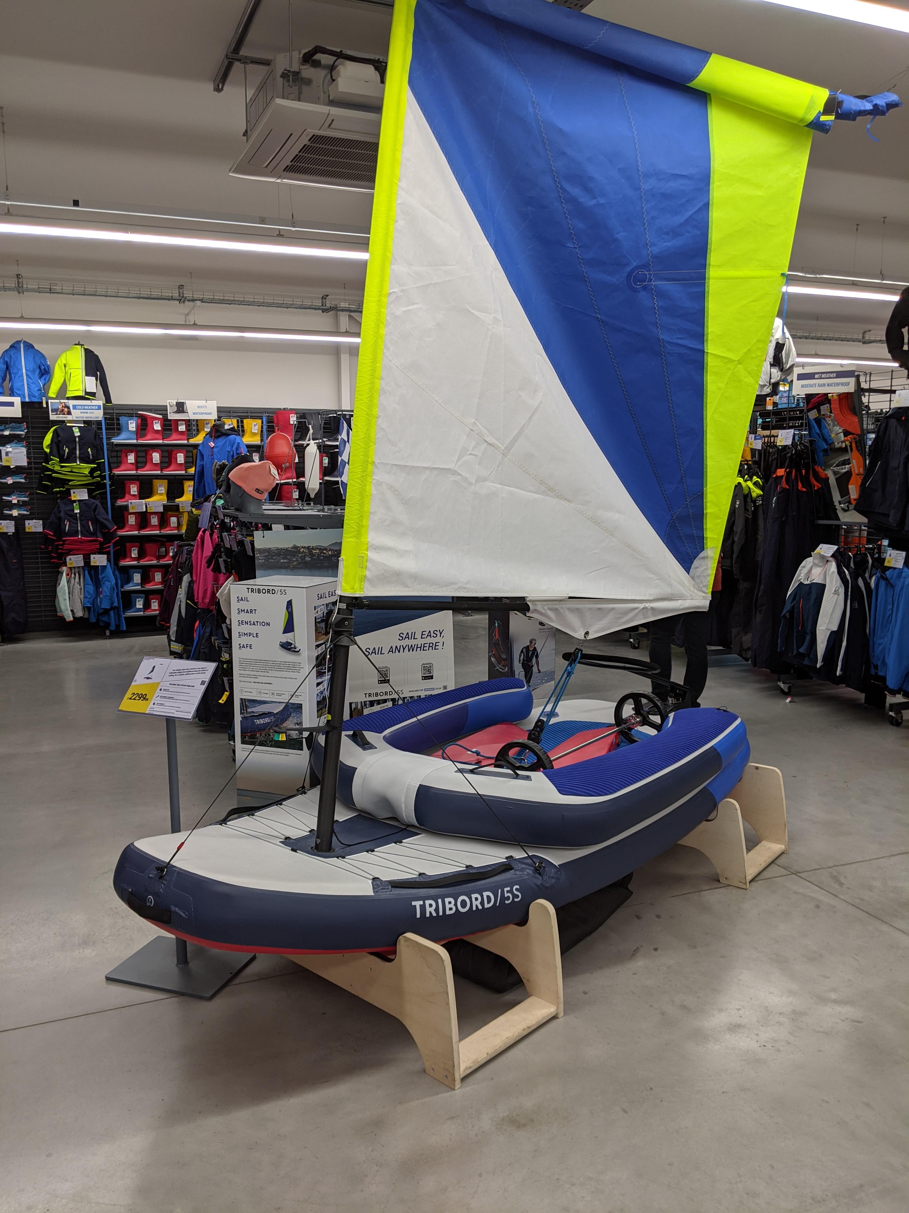 Just saw this inflatable sailing dinghy in decathlon. I'm so intrigued