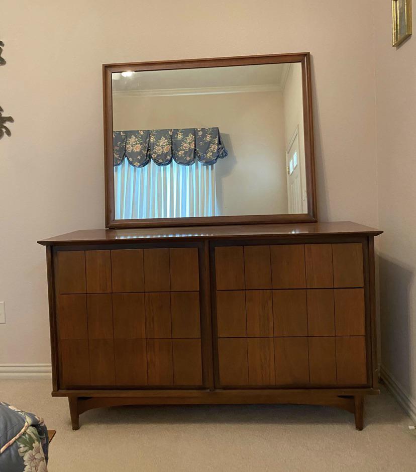 Im thinking of buying this dresser for 300 is that too much? Having