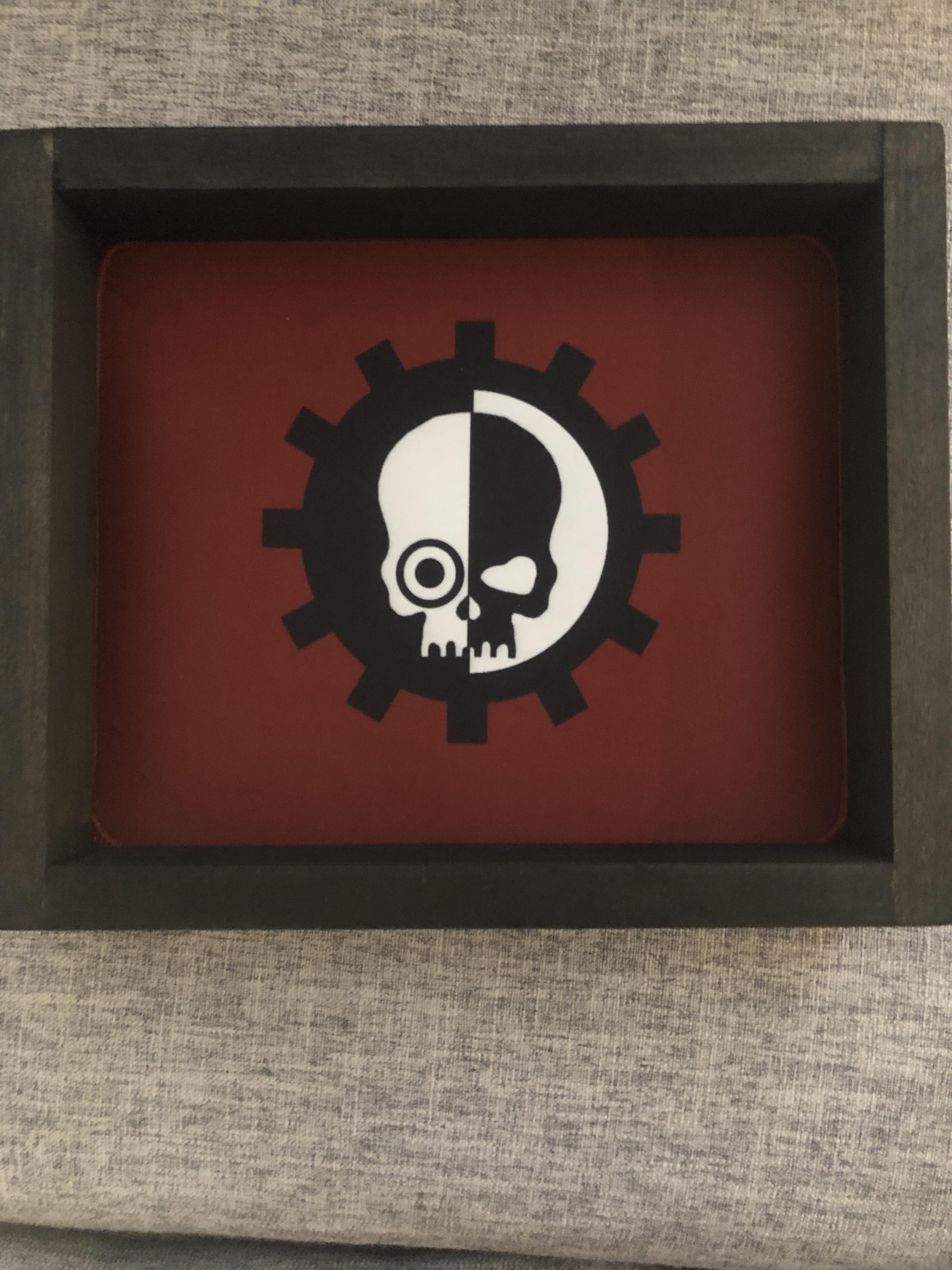 My first try at a dice tray r/AdeptusMechanicus