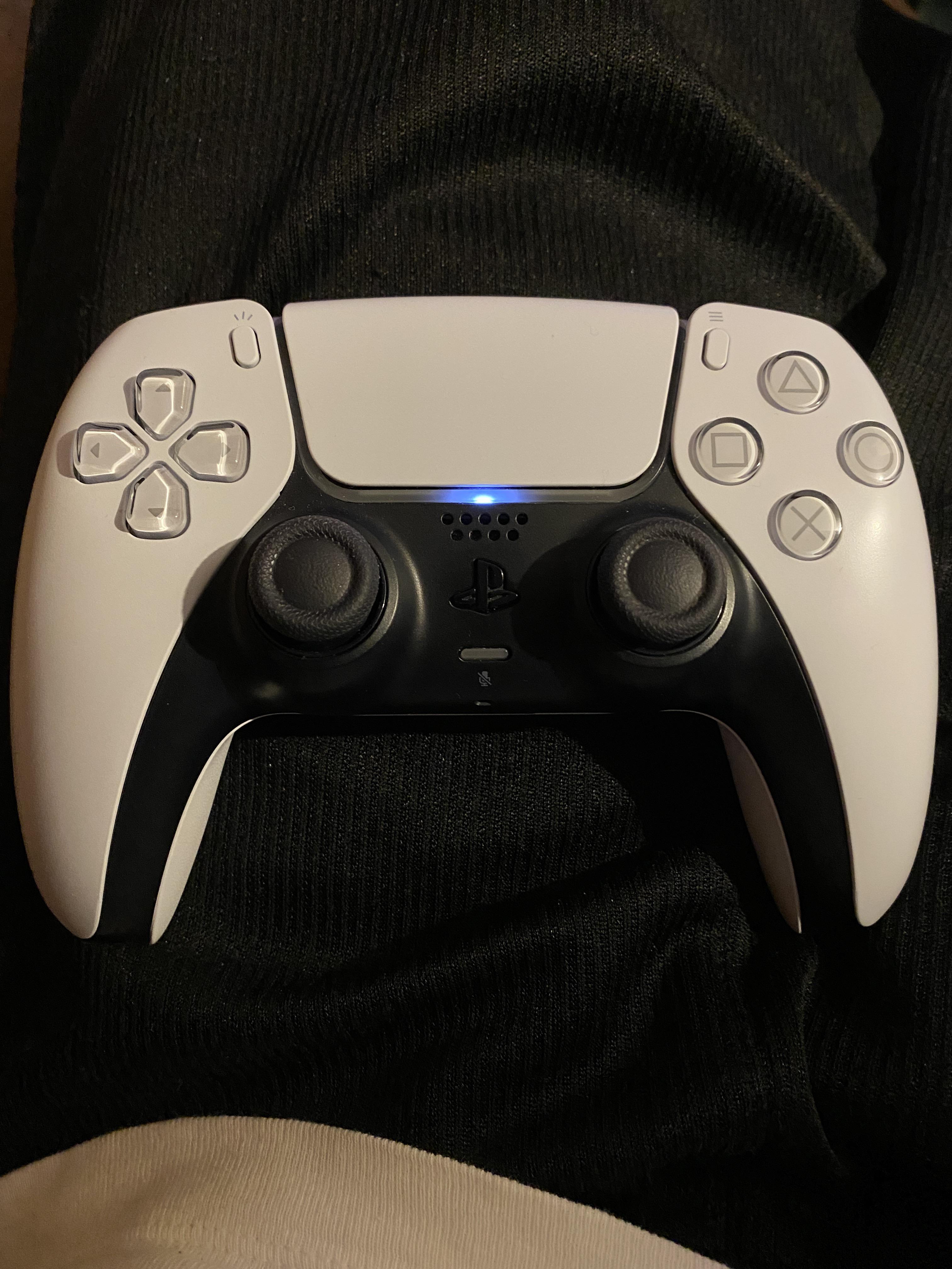 The “UP”button on my dualsense just stop working for no reason and I