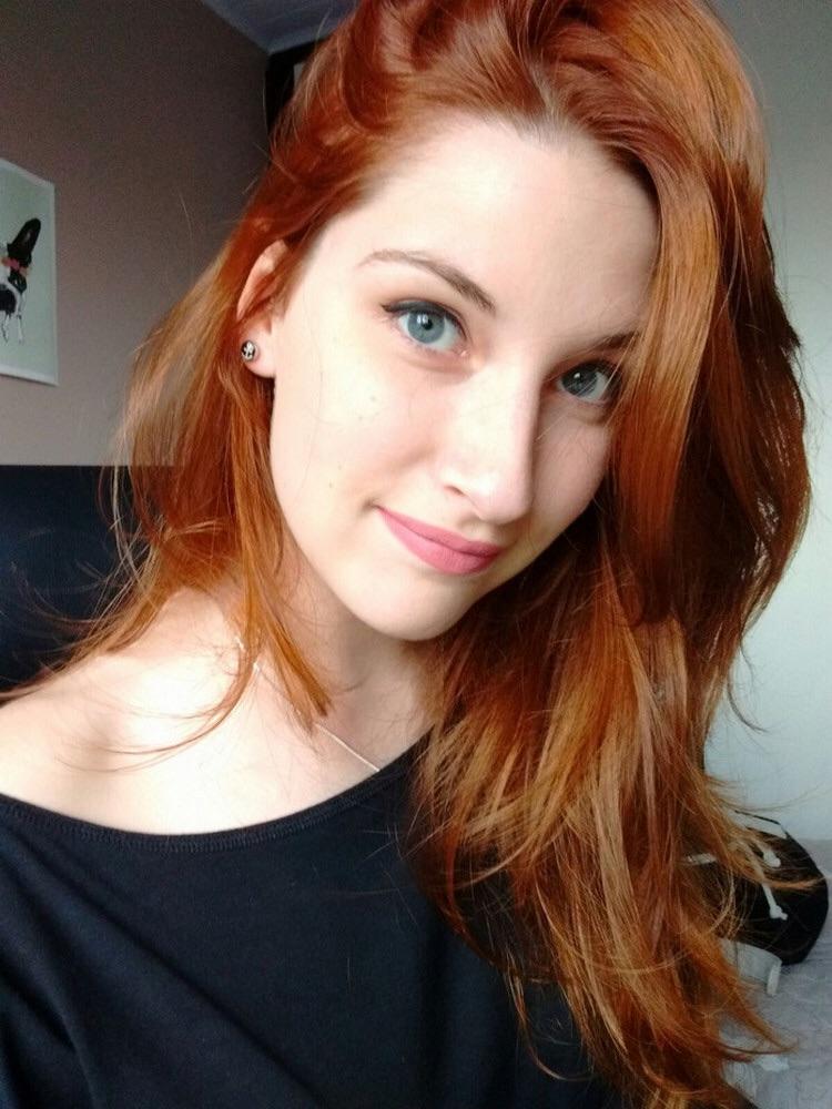 Ginger with blue eyes r/PrettyGirls
