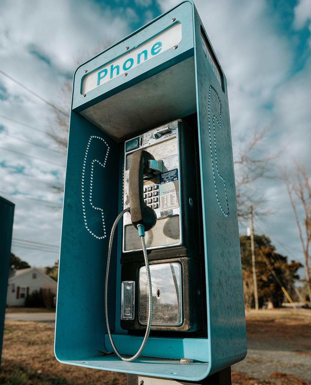 Pay Phone / 20mm 1.8 G Master r/SonyAlpha