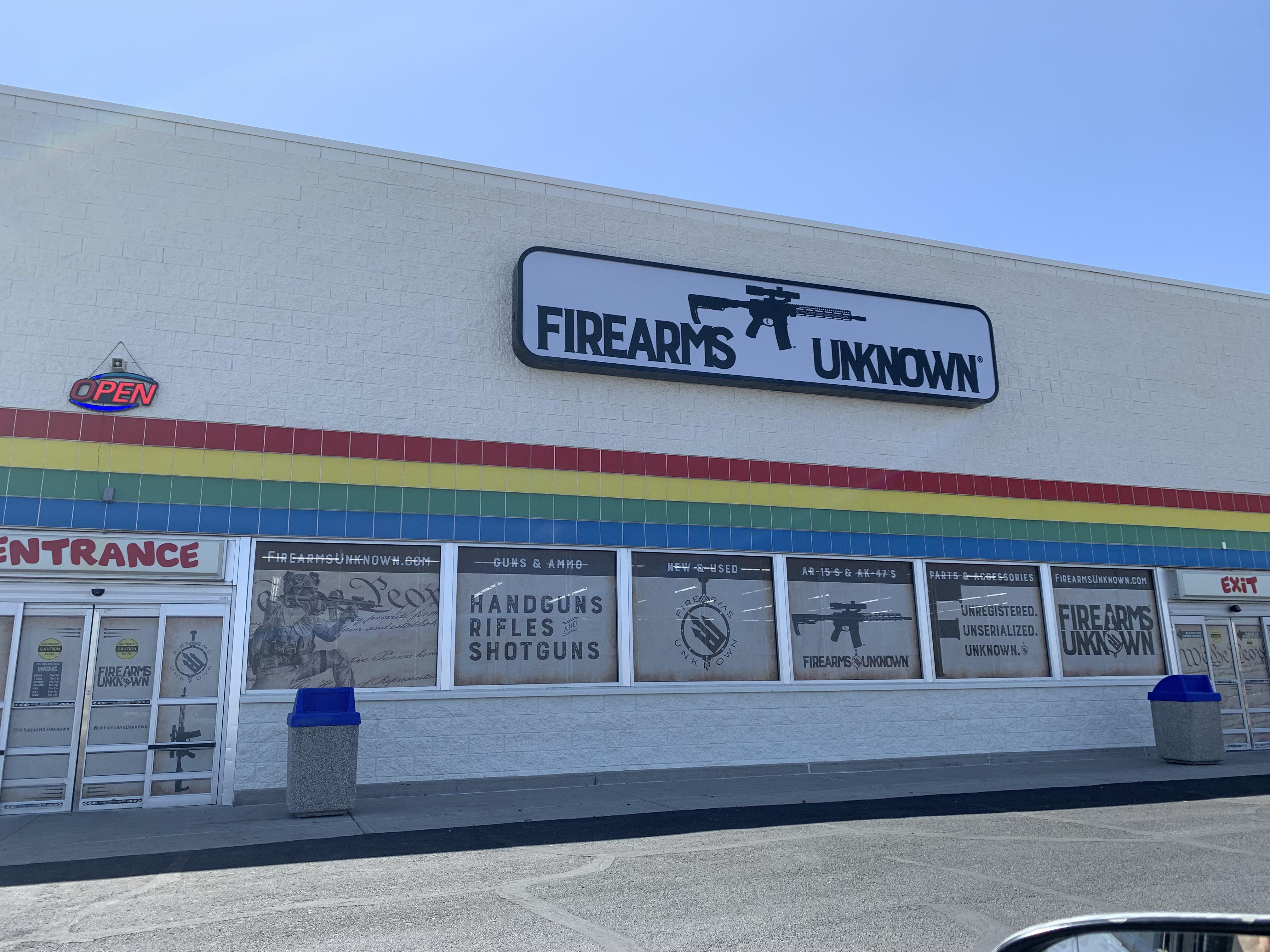 This toys R us turned into a gun store r/mildlyinteresting