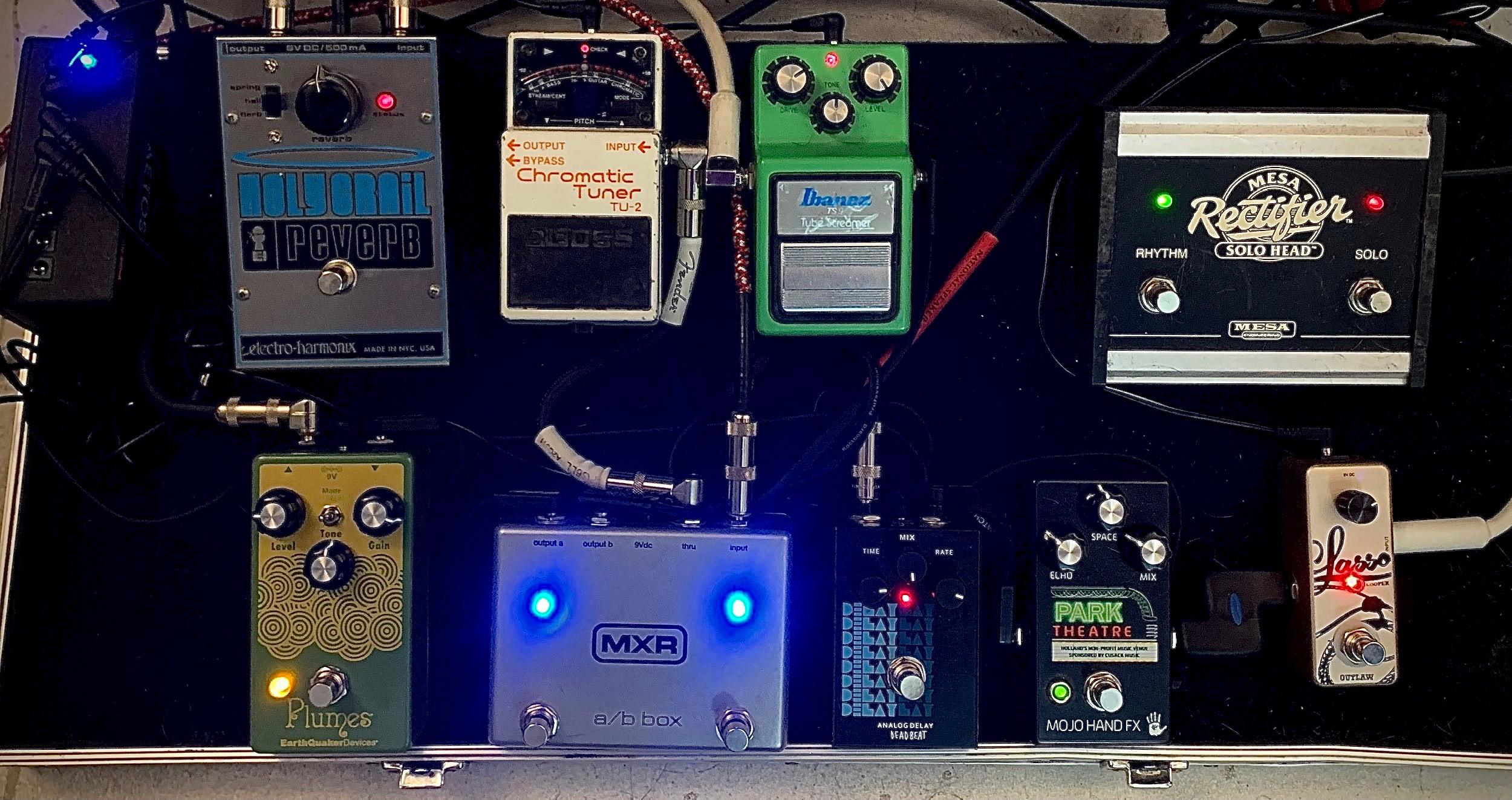 NPD Outlaw Lasso Looper and EarthQuaker Devices Plumes r/guitarpedals