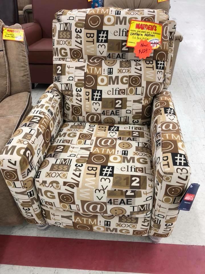 Text speak arm chair r/ofcoursethatsathing
