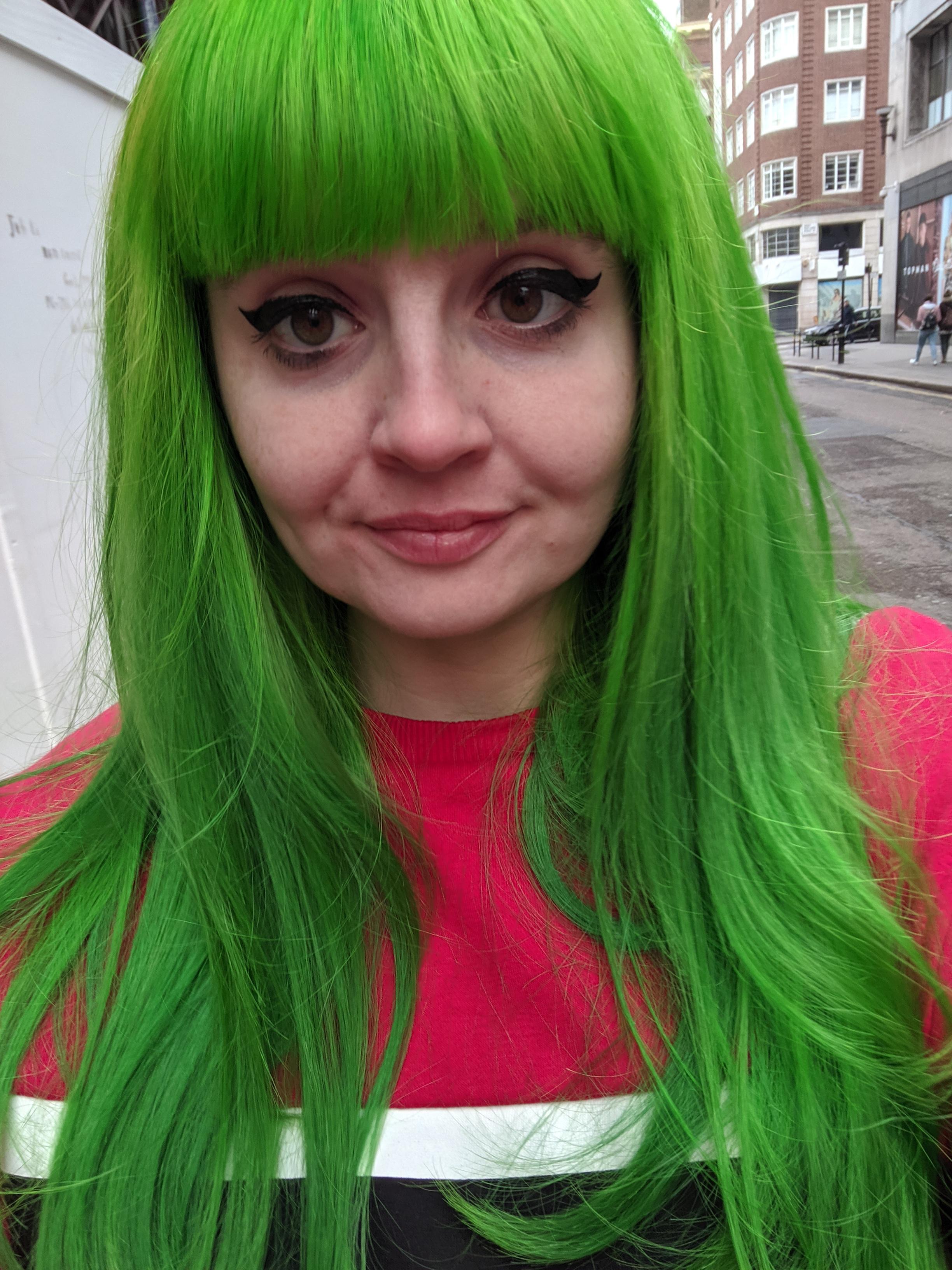 Electric lime 🐸💚 r/Hair