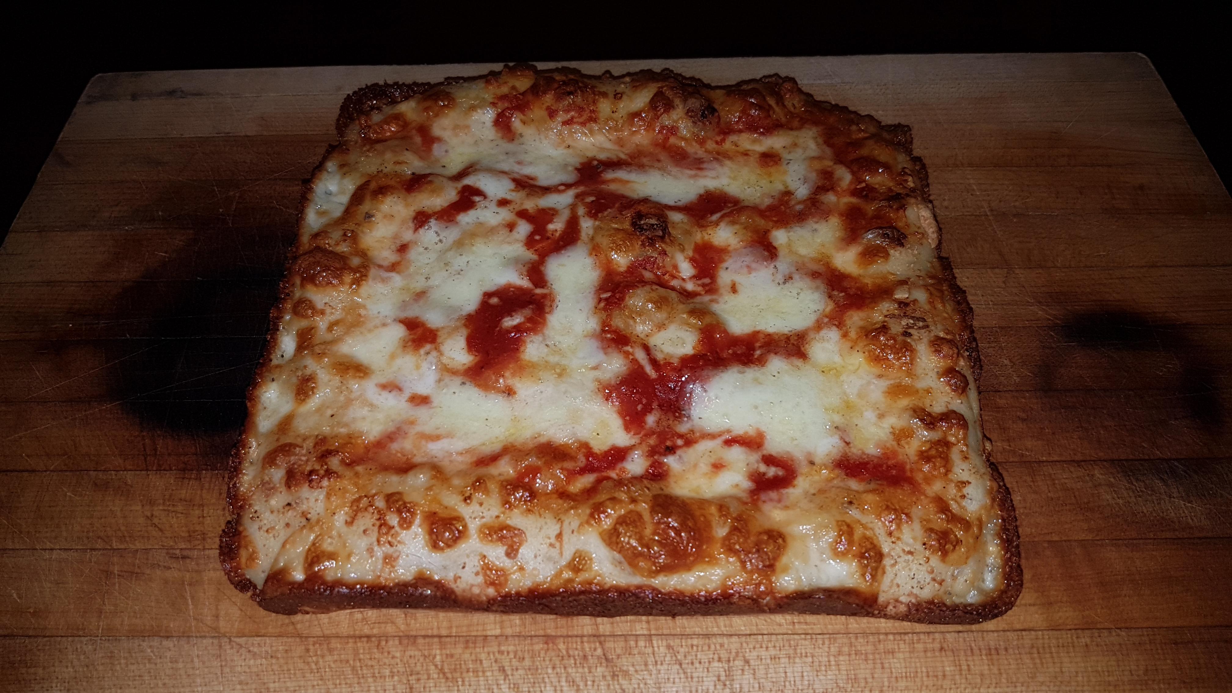 Last nights Detroit style cheese pie with smoked salt Pizza