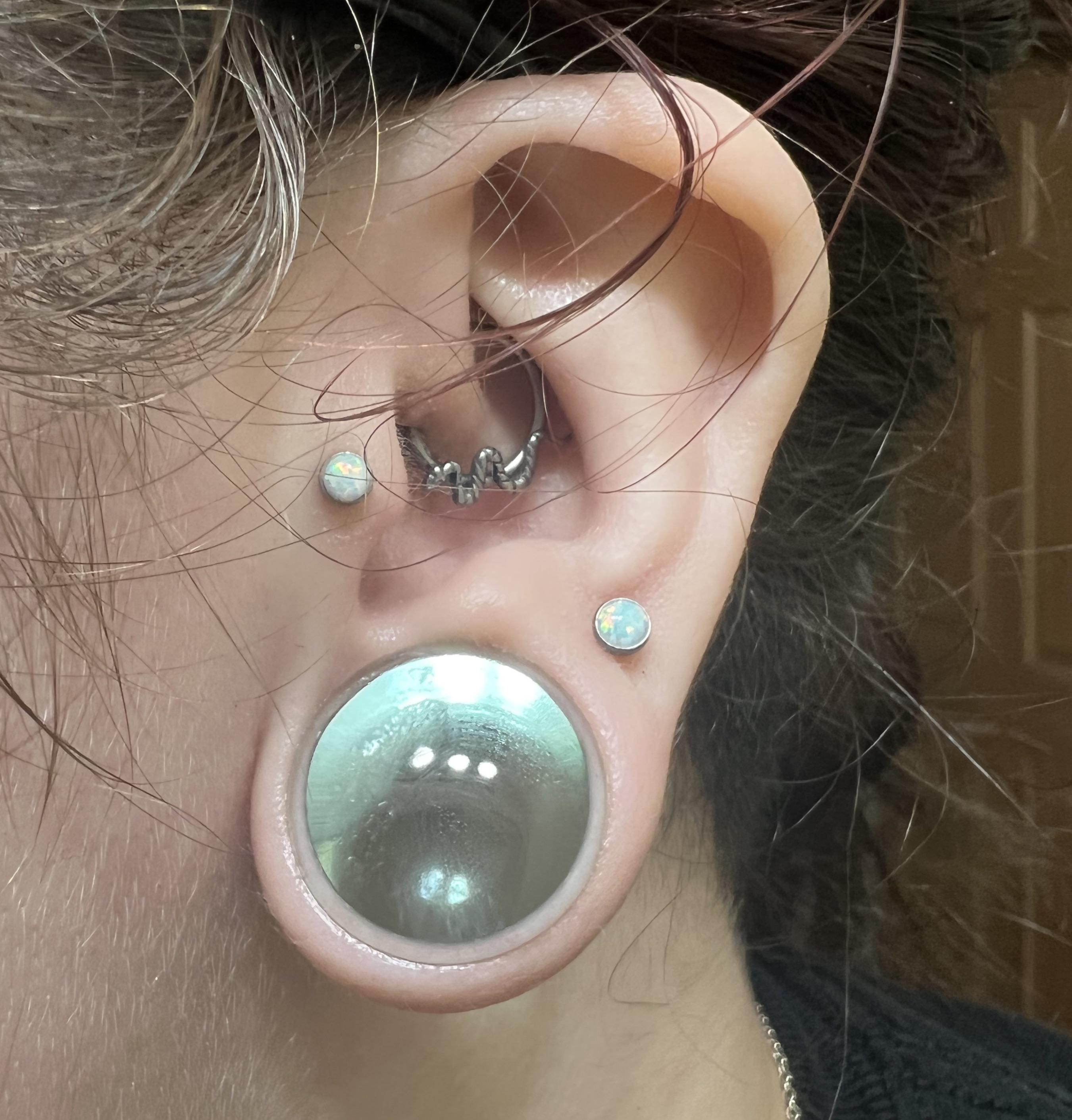 Tried dead stretching with glass plugs for the first time. I wish I