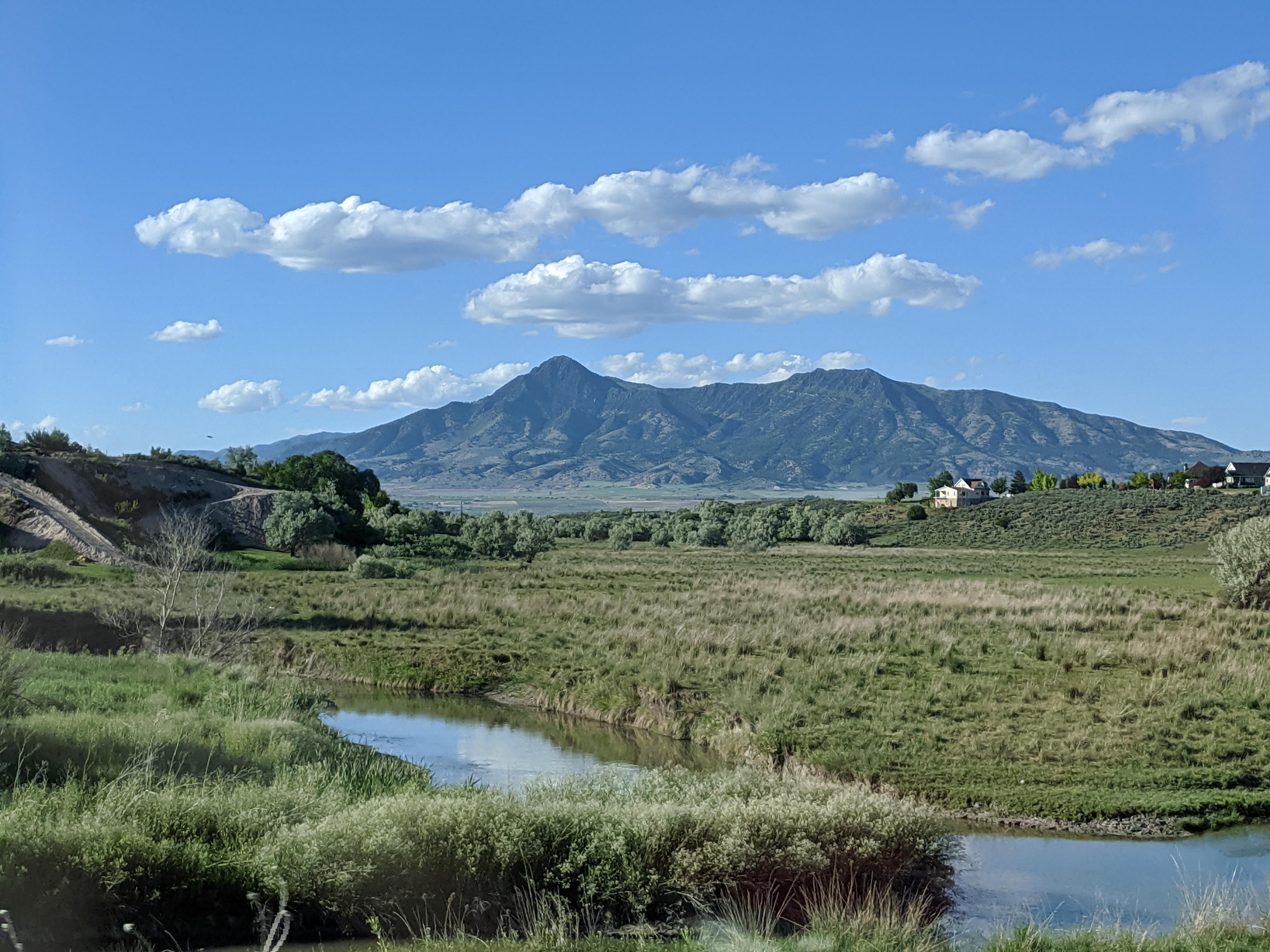 Picture of a peaceful valley r/pics