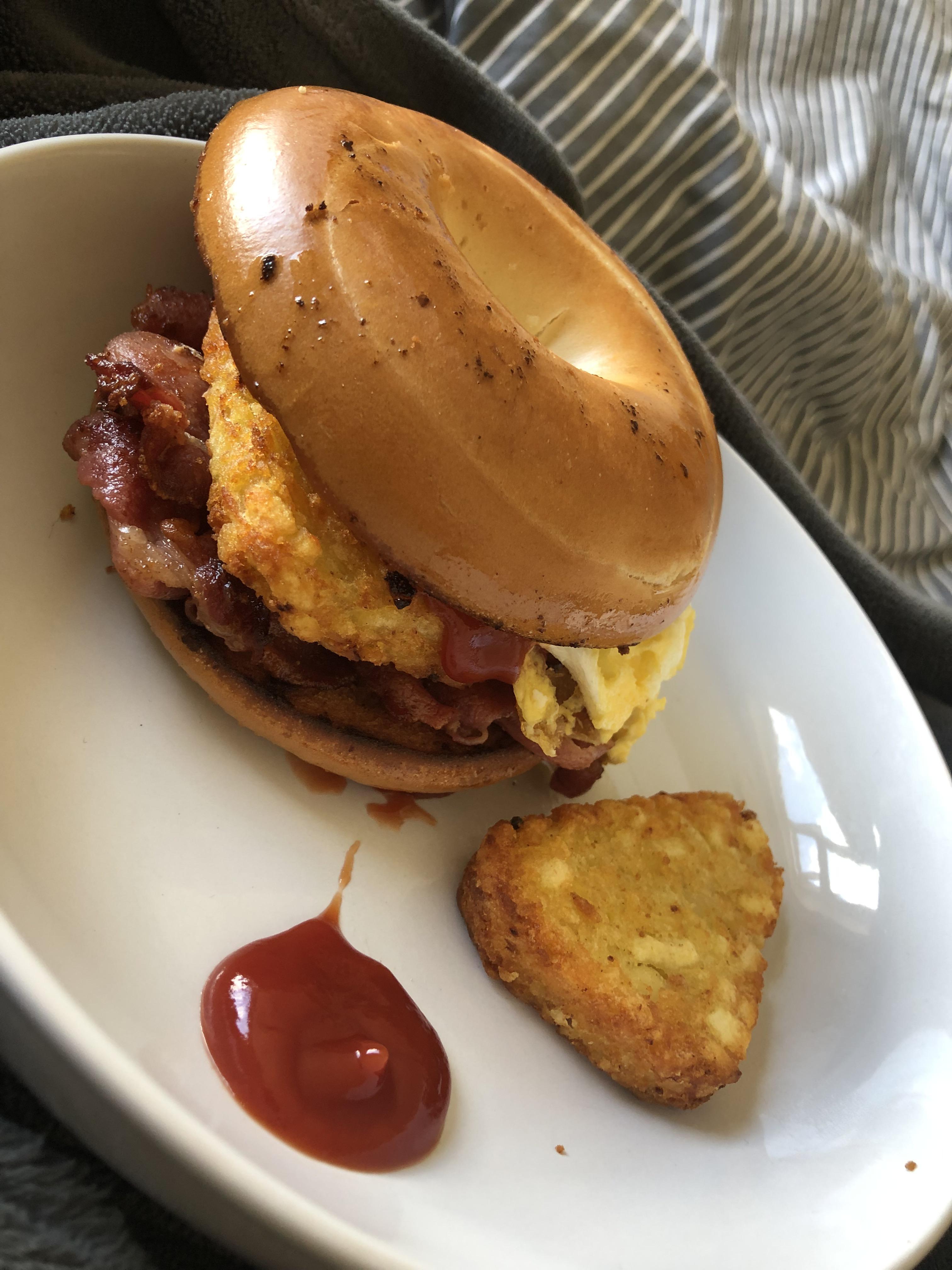 Classic bacon, egg and hash brown bagel 🥯 BreakfastFood