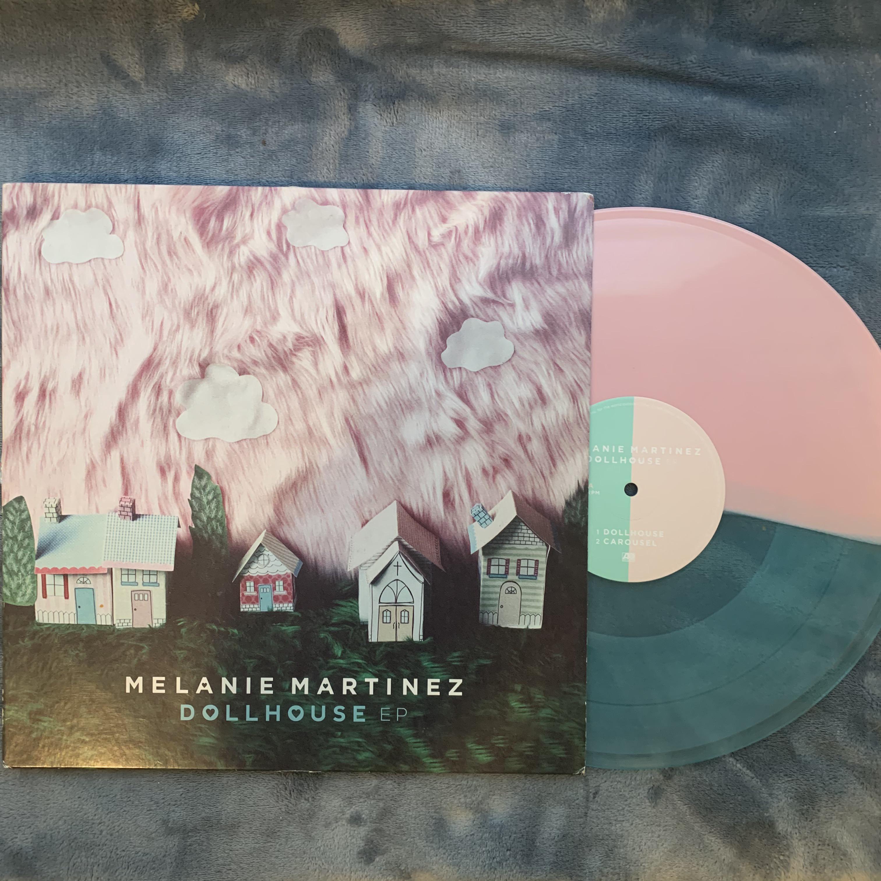 it FINALLY came, Dollhouse EP vinyl! 1600/3000 r/MelanieMartinez