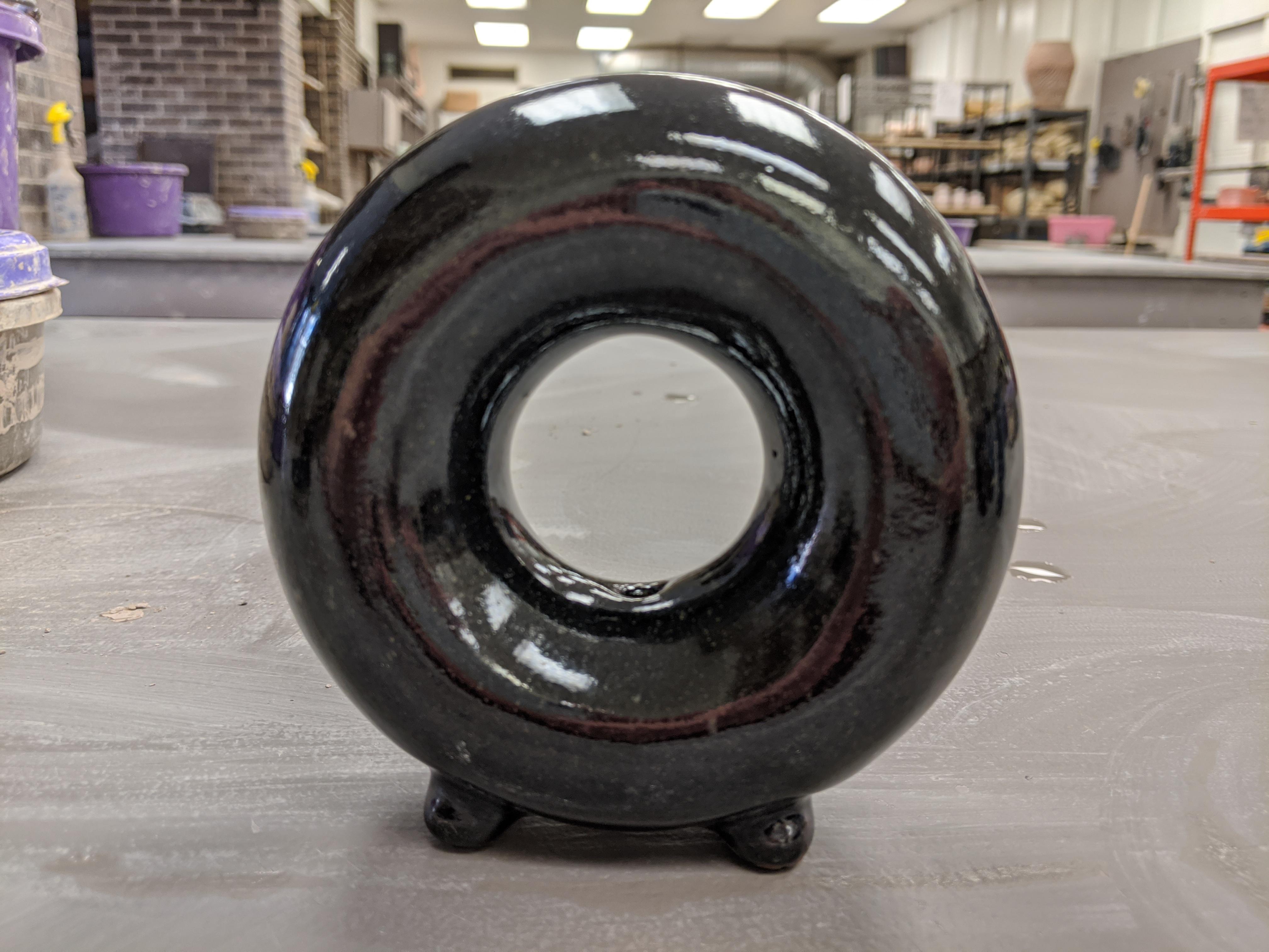 My first circular vase! r/Pottery
