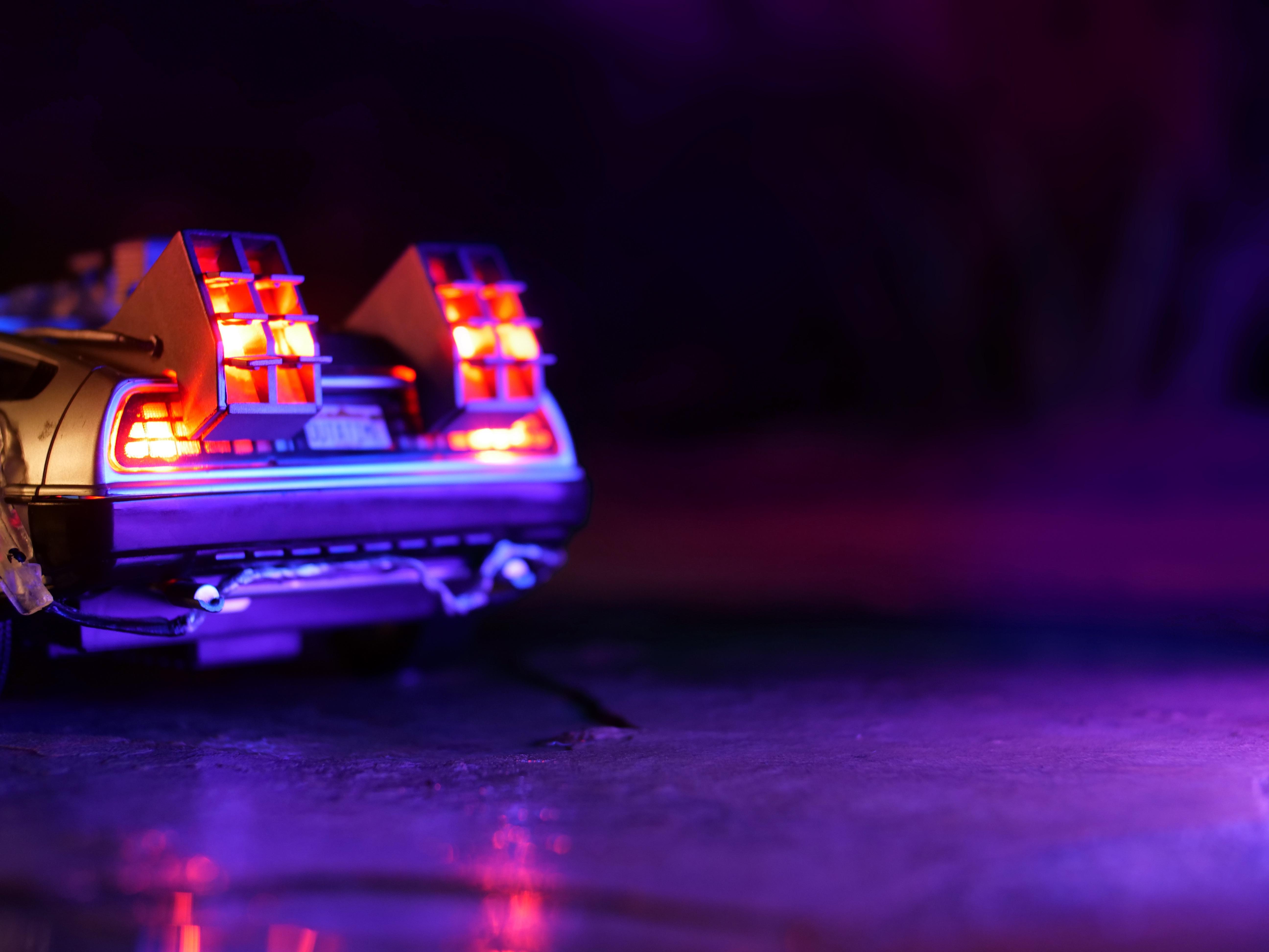 Toy time machine r/outrun