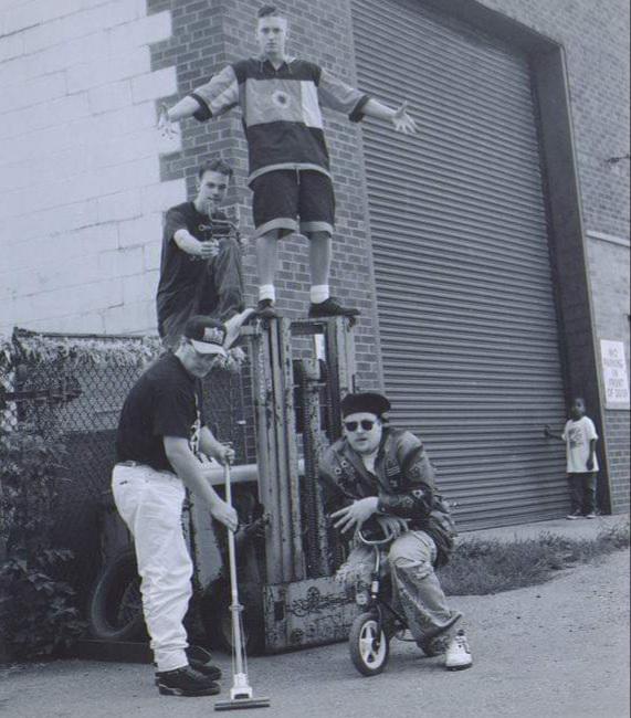 Eminem with his old crew 'Soul Intent' in the early to mid 90s r