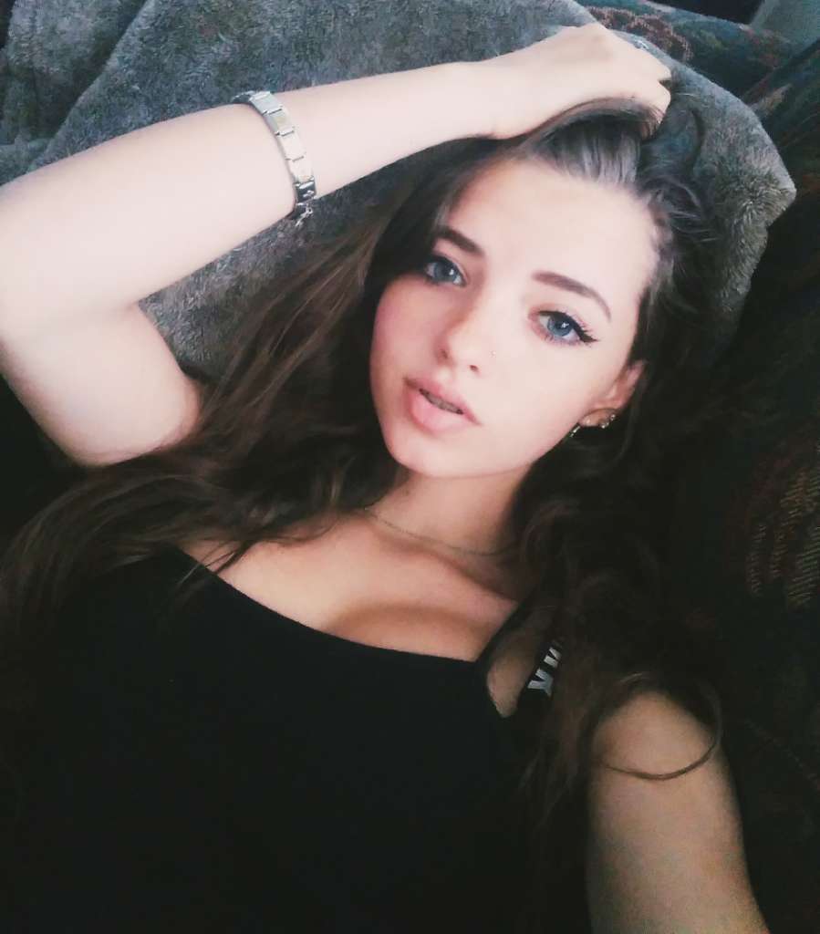 Of kj_bennet Go sub to my only Fans 🥰 best thing you'll do all year 😙 : OnlyFansReds