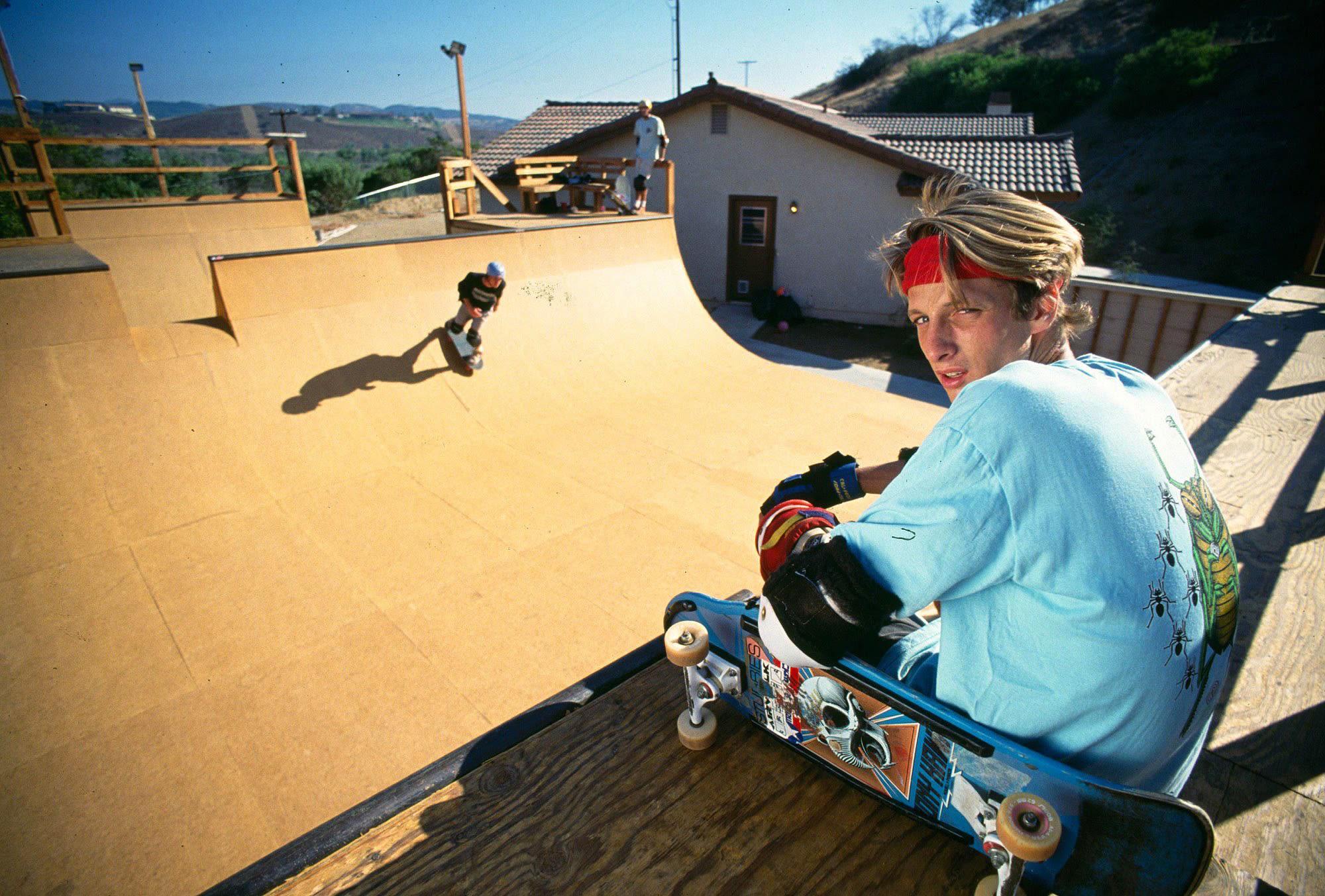 A 17 year old Tony Hawk at his new house in 1985 r/OldSchoolCool