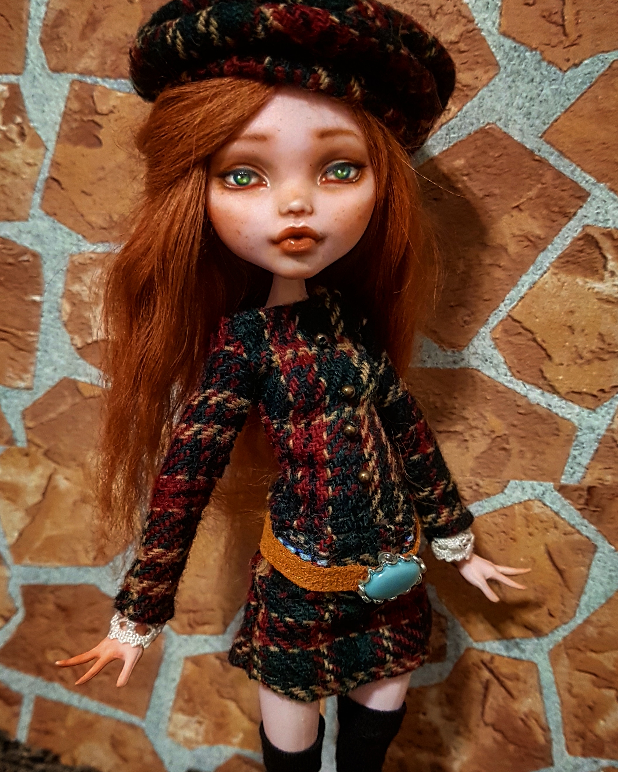 First ooak doll, She is a Monster High draculaura. Face up, wig and