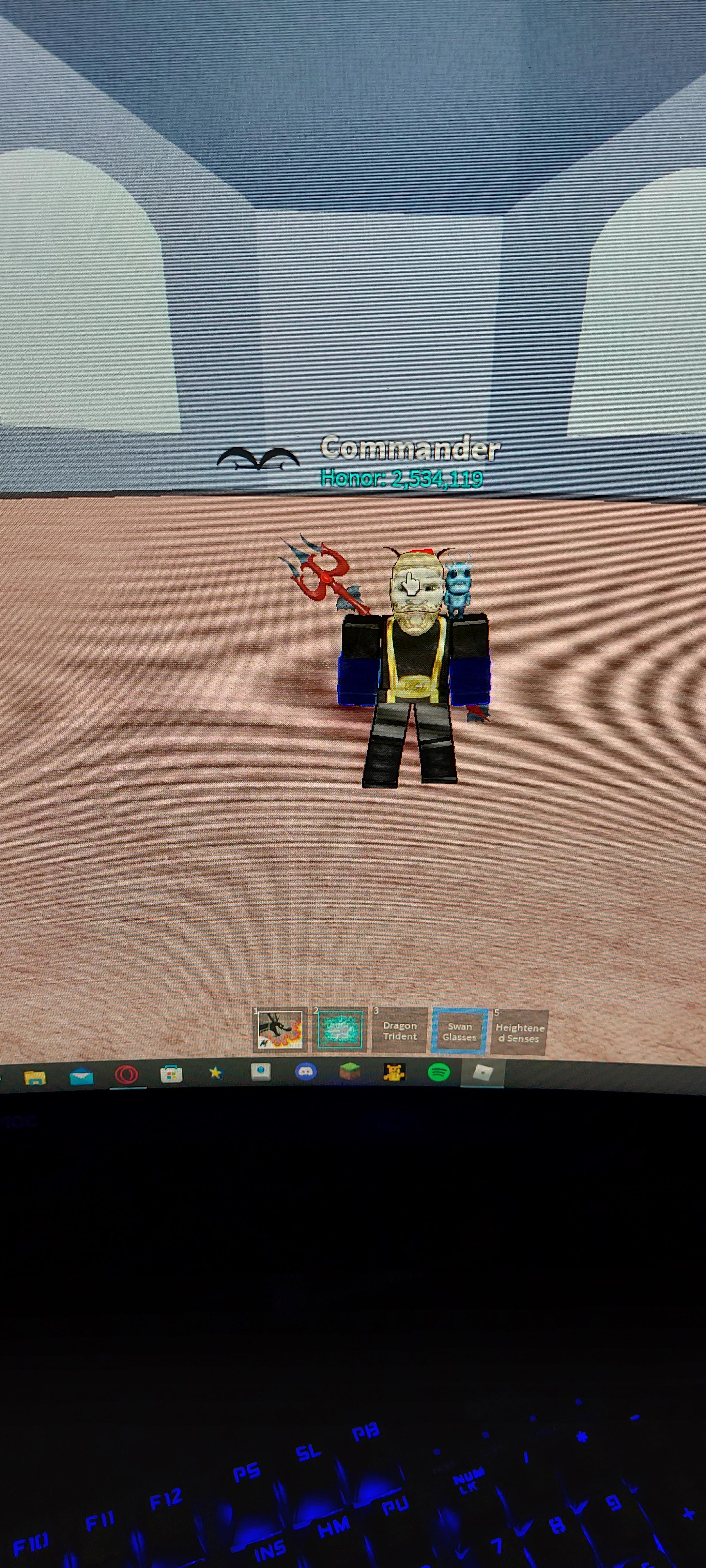 yessir just got swan glasses after server hopping 600 times 😎 r