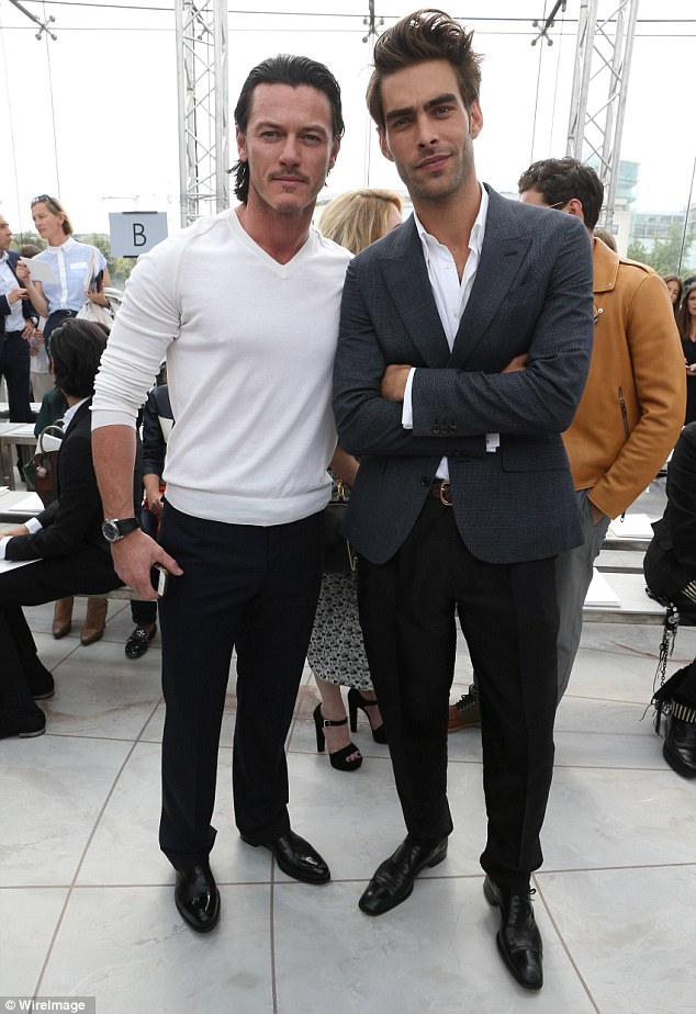 Luke Evans and Jon Kortajarena r/LadyBoners