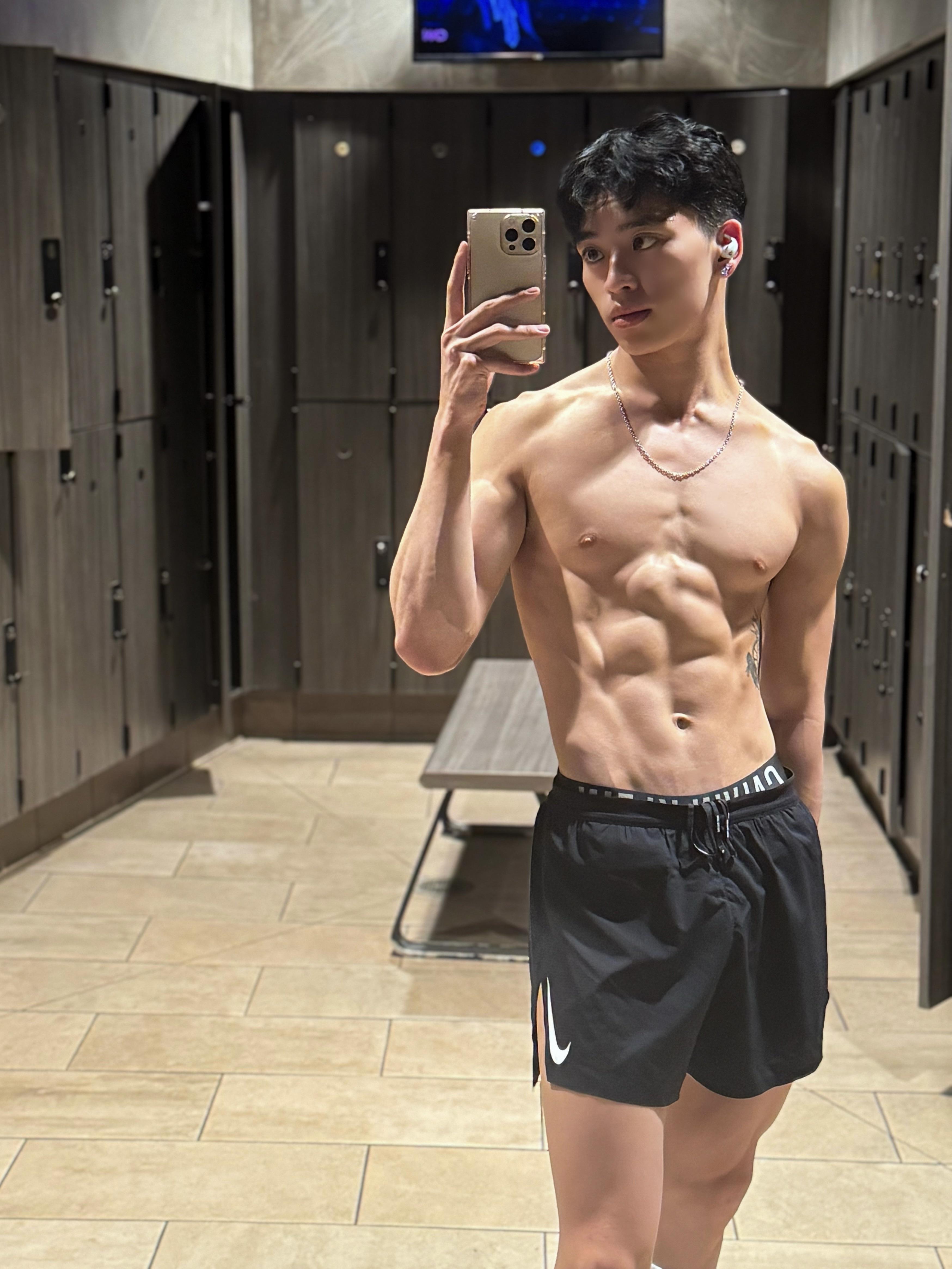 Sam Vu (u/Samvuniverse) - Reddit