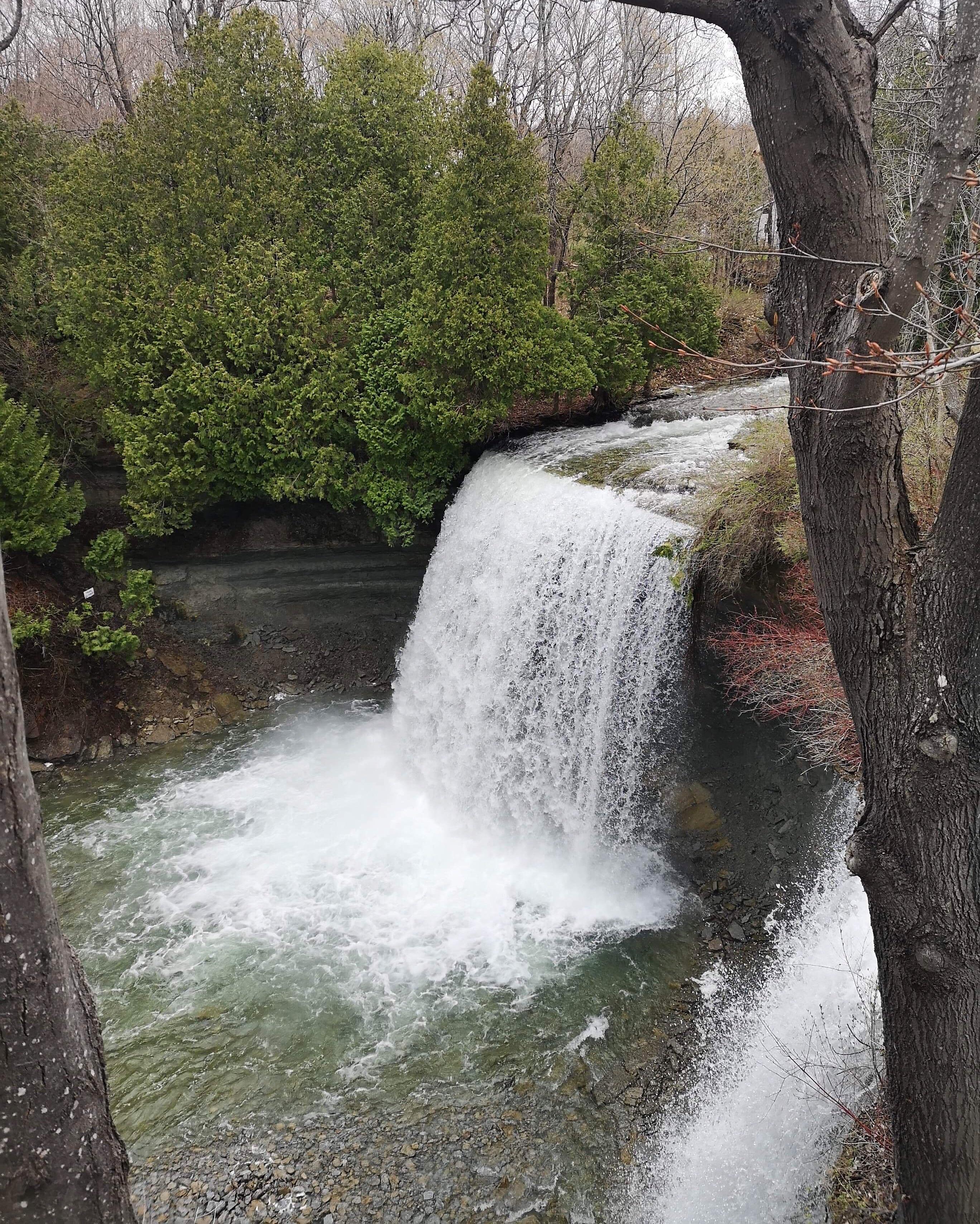 Bridal Veil Falls, Manitoulin Island, Ontario, Canada r/Outdoors