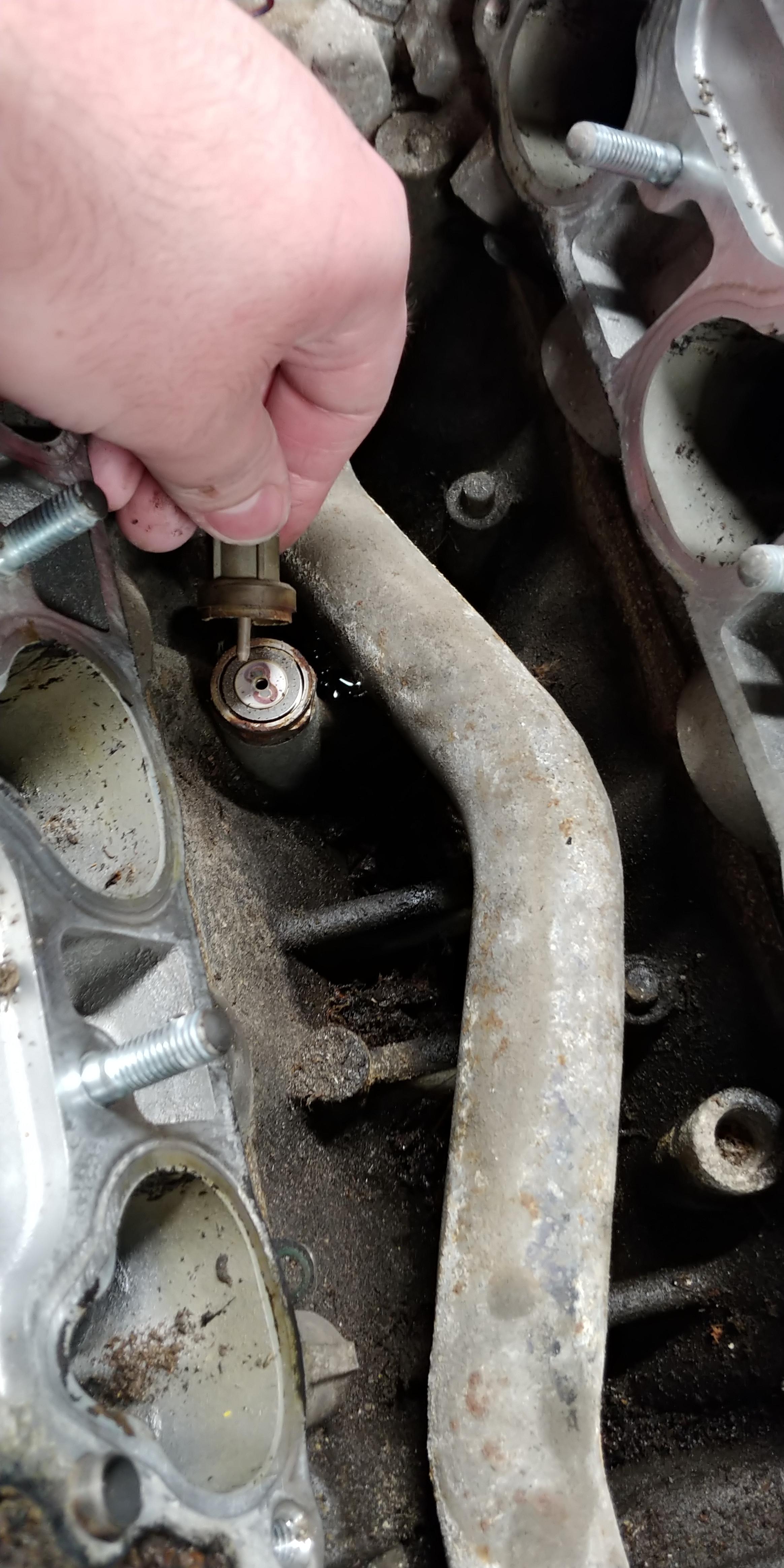 Putting new heads on and found this broken sensor. What is it? J35 r