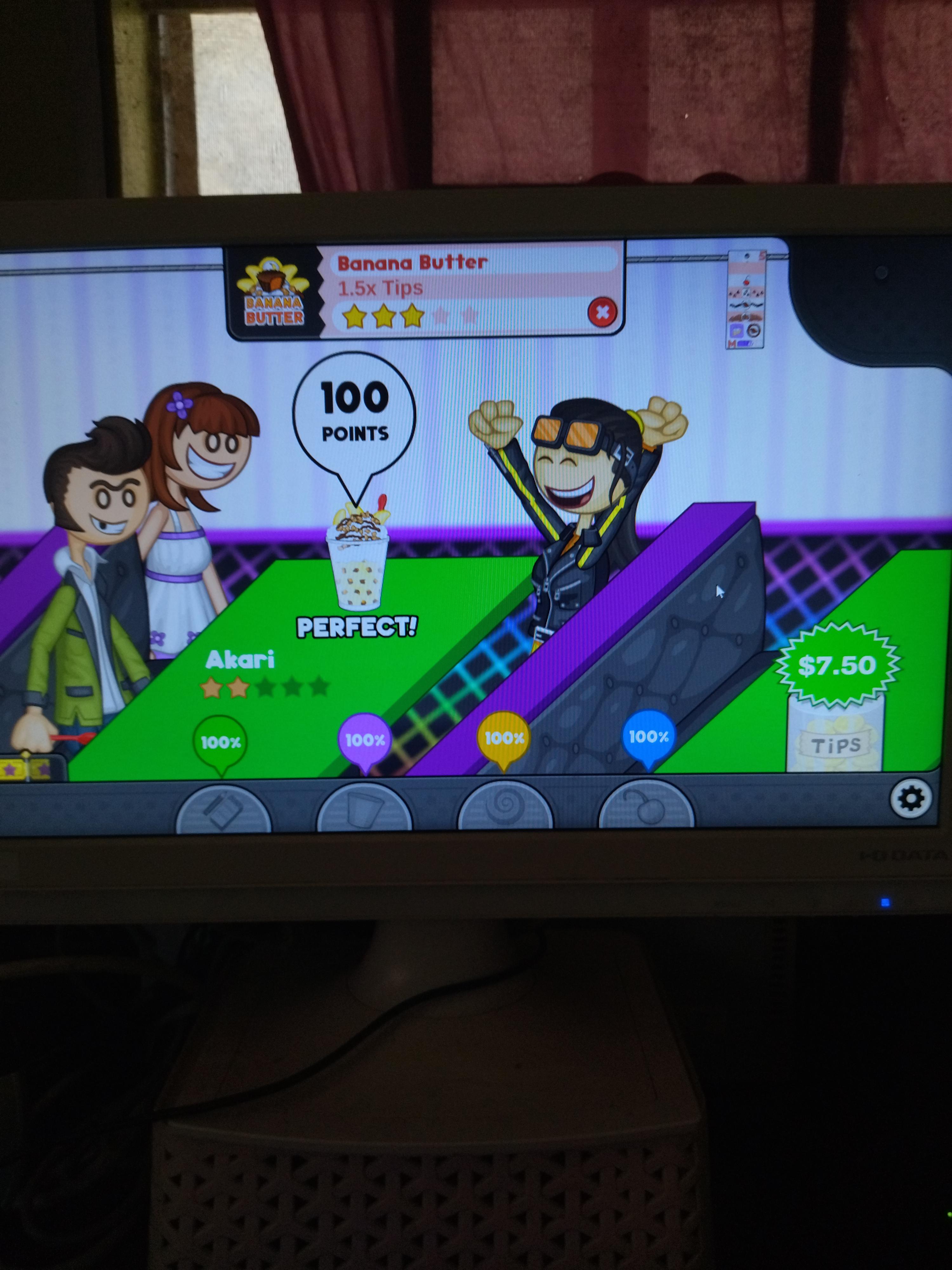 Papa's Mocharia's Worker in the Dinner Room (Papa's Freezeria Deluxed