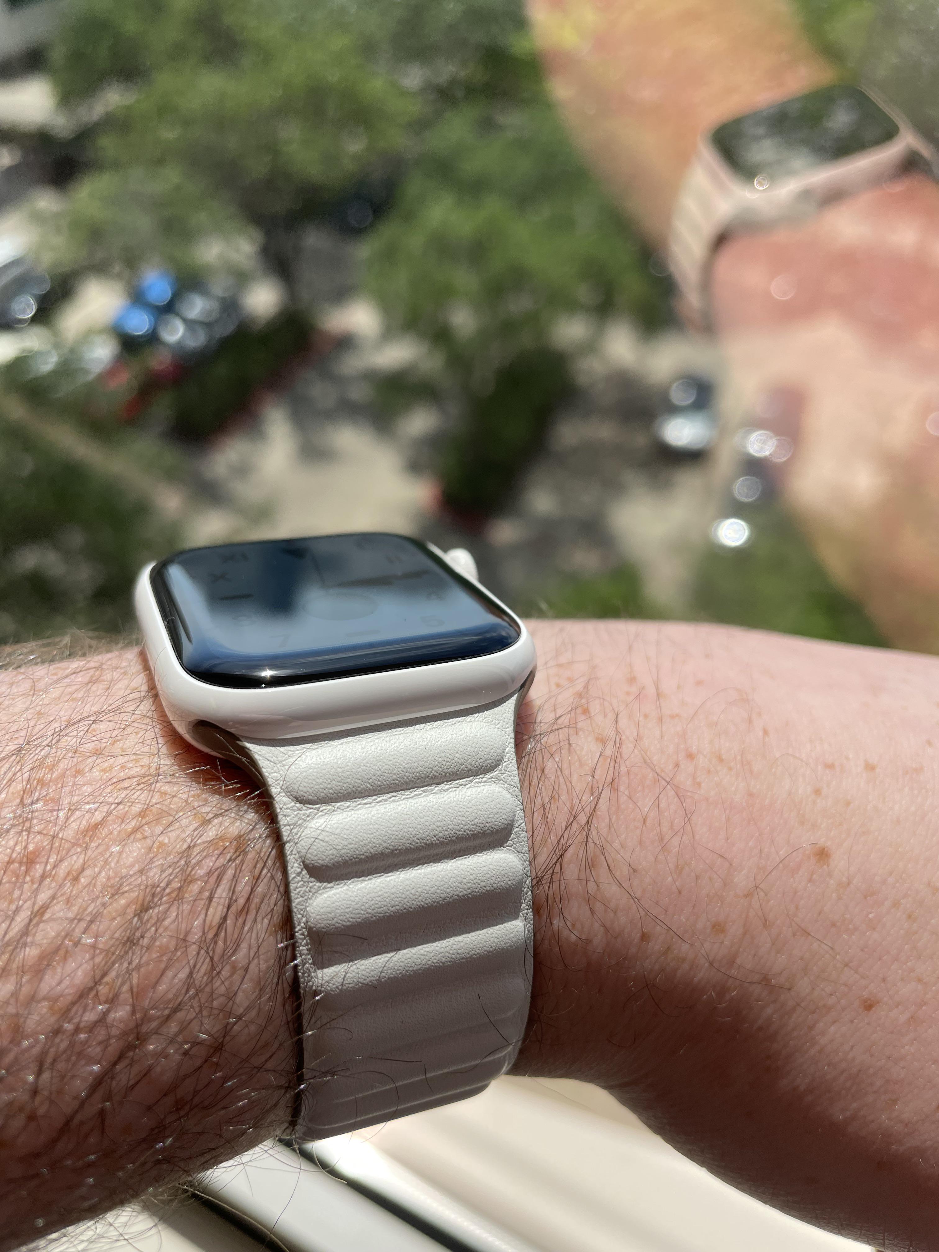 The new Chalk leather link is the perfect band for the white Apple