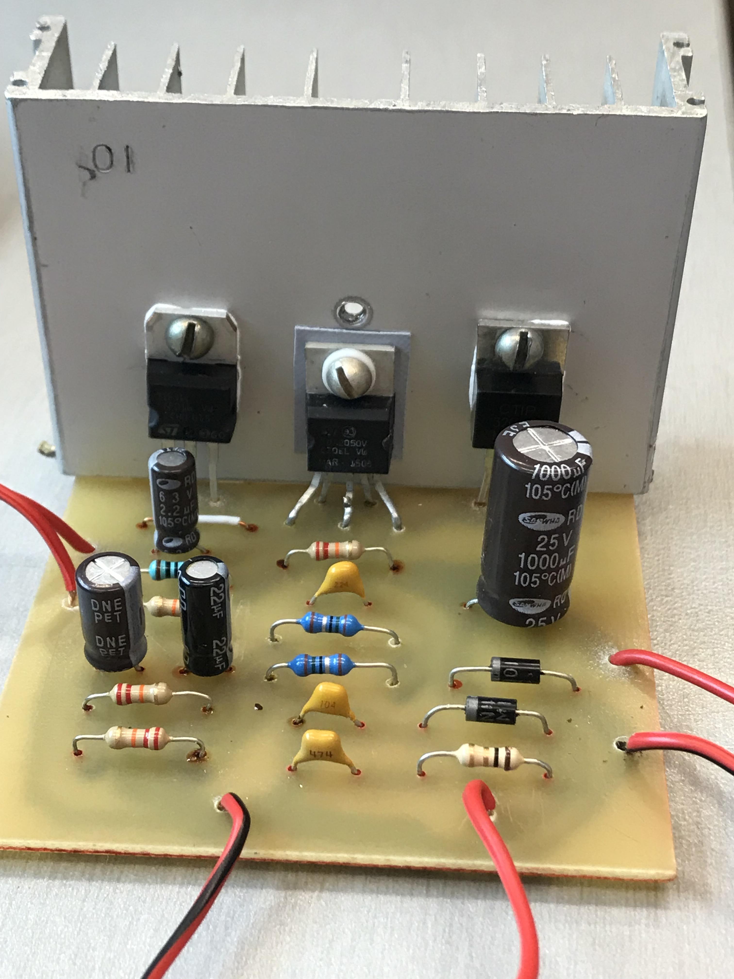 First sound amplifier with TDA2050 IC and two power trasistors r