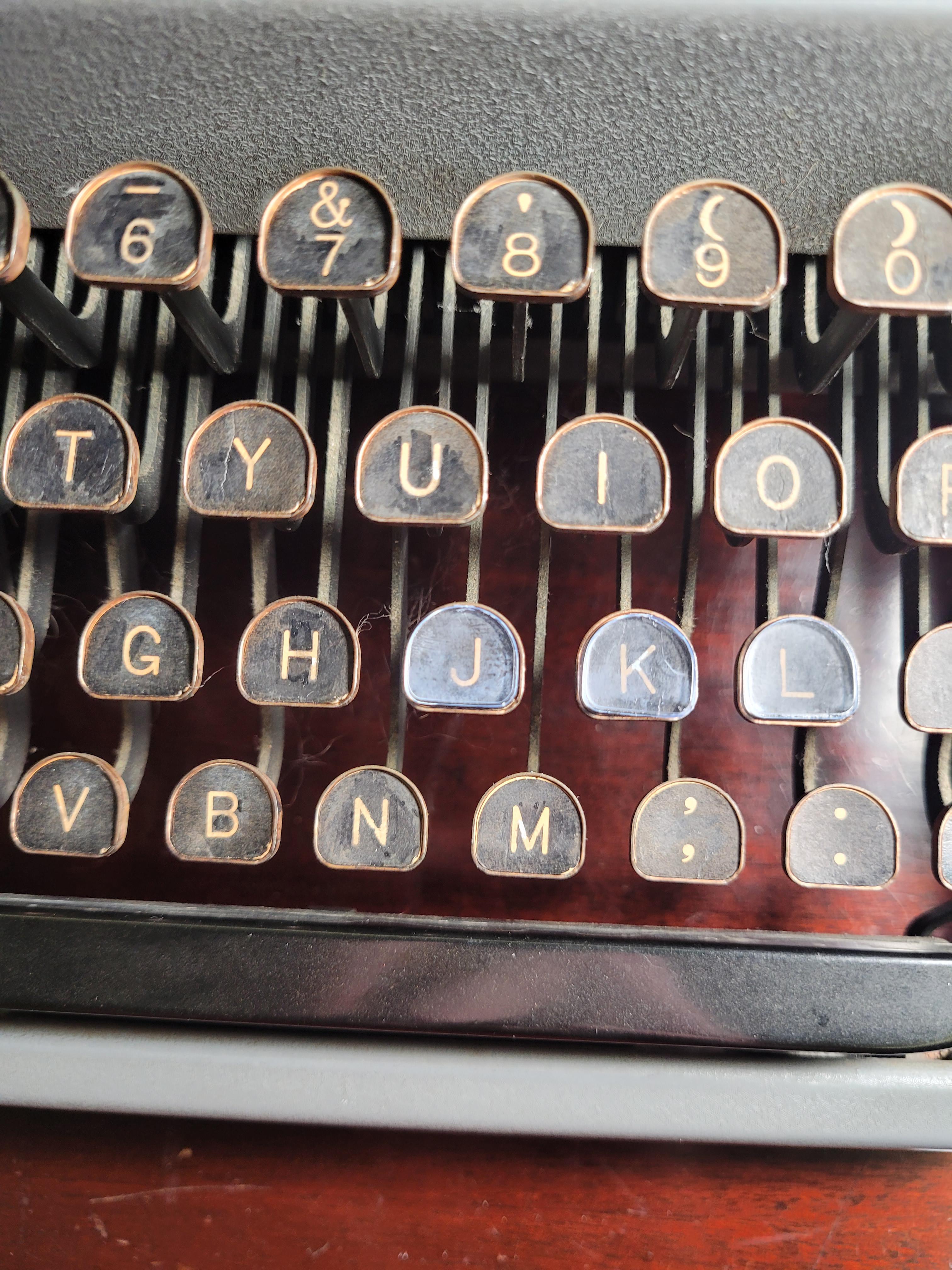 Royal KMG keyboard cleaning update I'm so stuck with these plastic