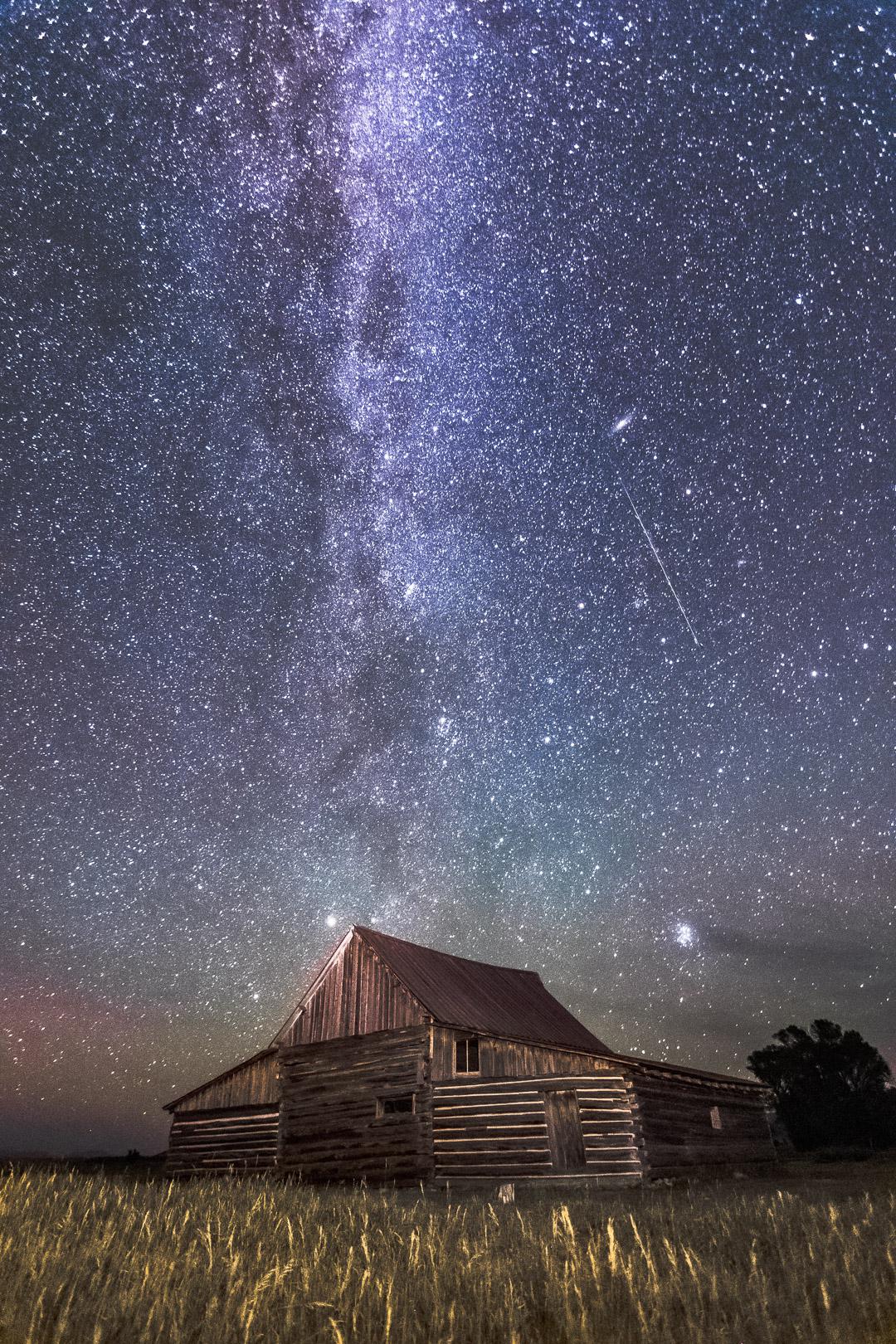 Perseid meteor shower in Jackson Hole, Wyoming [Nikon D500 w/ a Tokina