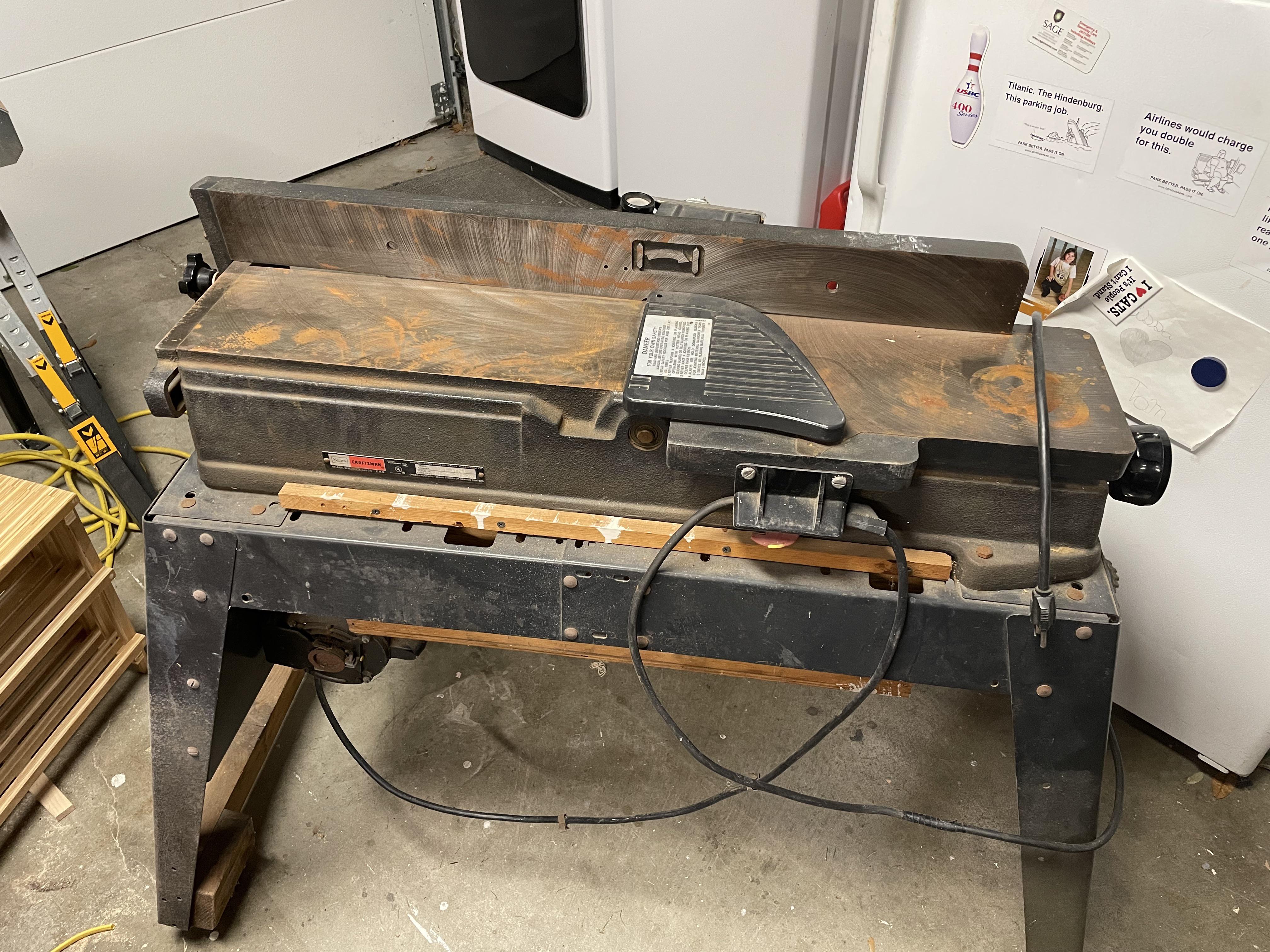 Got a free craftsman jointer. Model 113.206931. Anybody have any hot