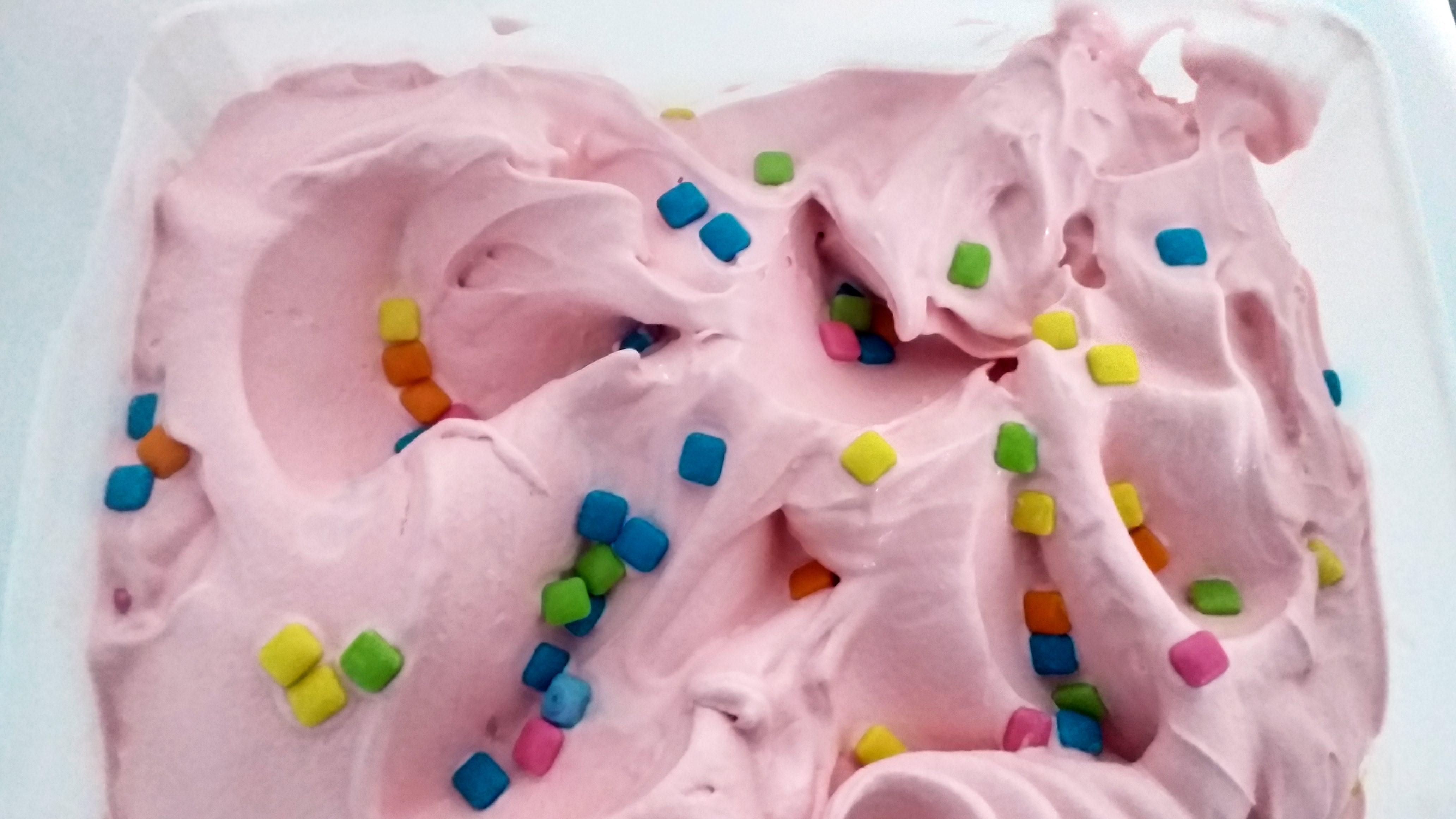 Tuttifrutti bubble gum ice cream. The kids from the region love it