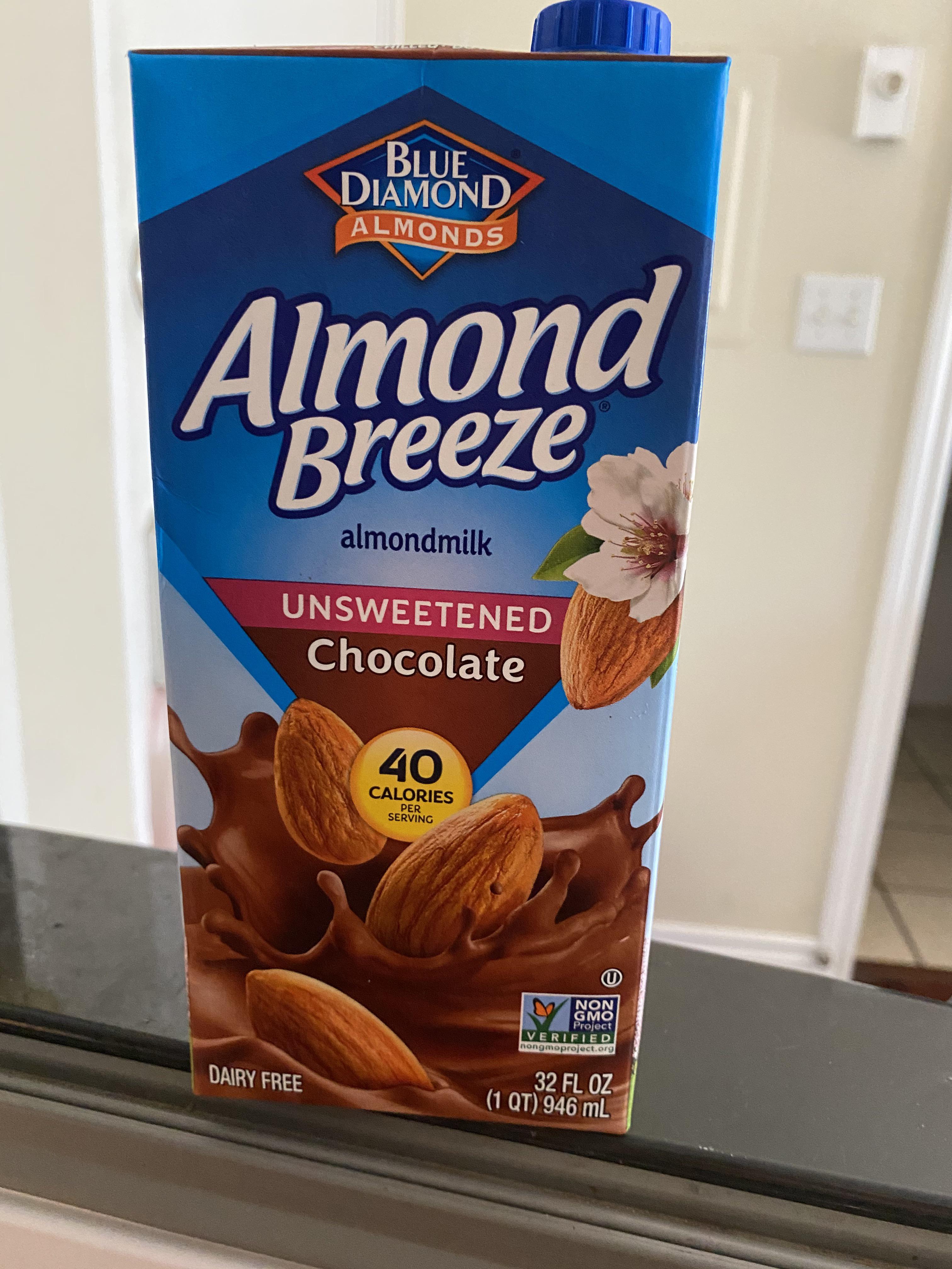 Behold chocolate, UNSWEETENED (!!!) almond milk. r/PlantBasedDiet
