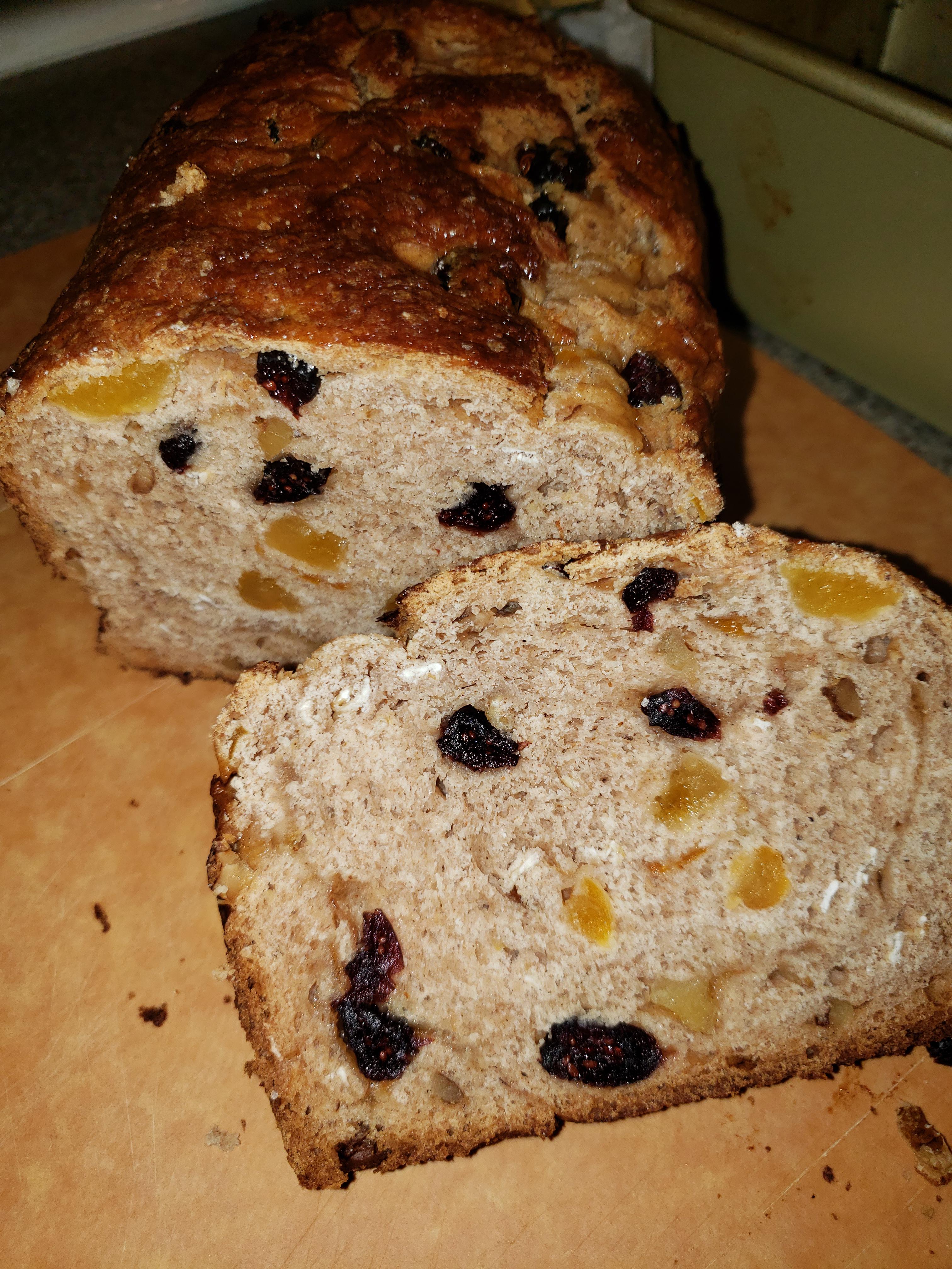 [Homemade] Oatmeal Apricot Walnut Cranberry Bread r/food